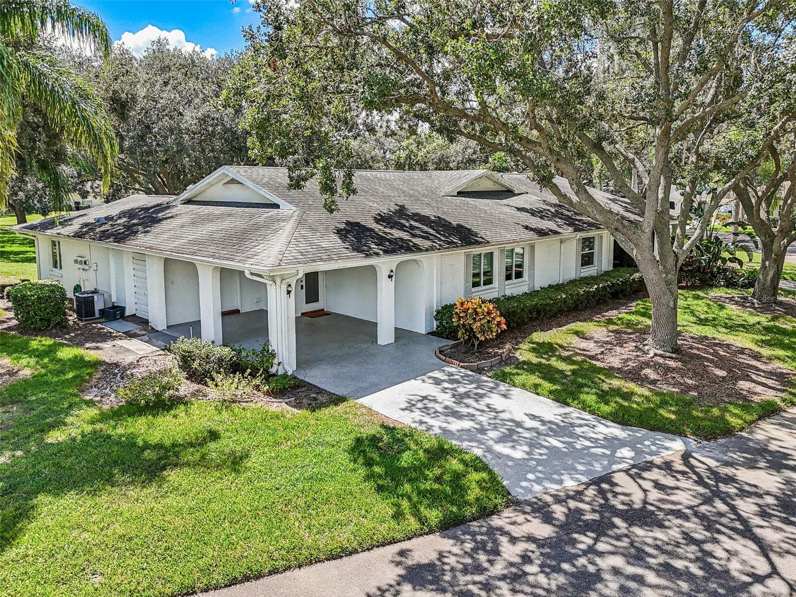 2102 HAILSTONE CIR, SUN CITY CENTER, FL, 33573