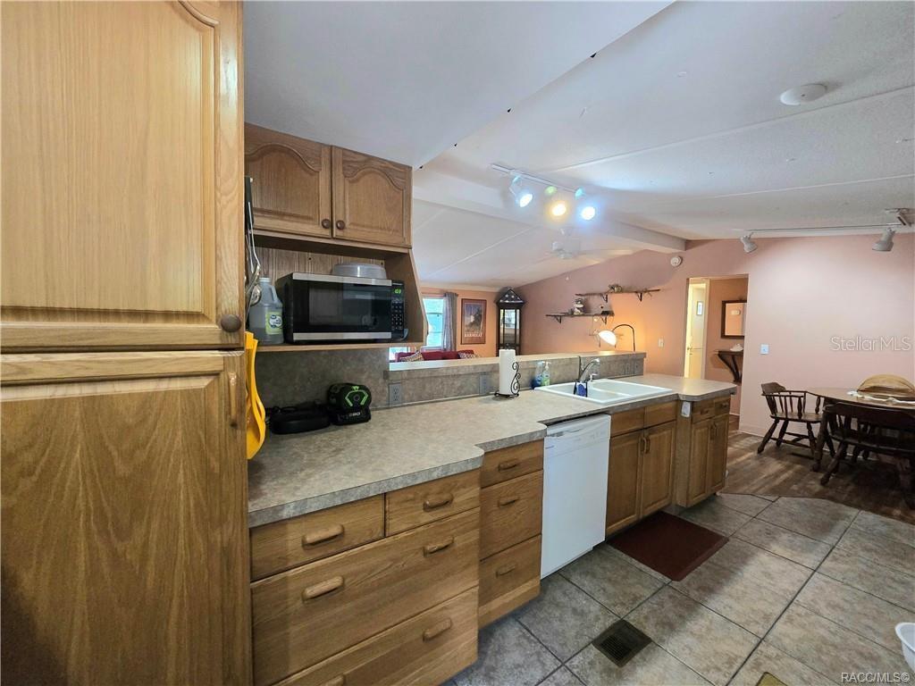 8009 E PEACOCK LN, FLORAL CITY, FL, 34436