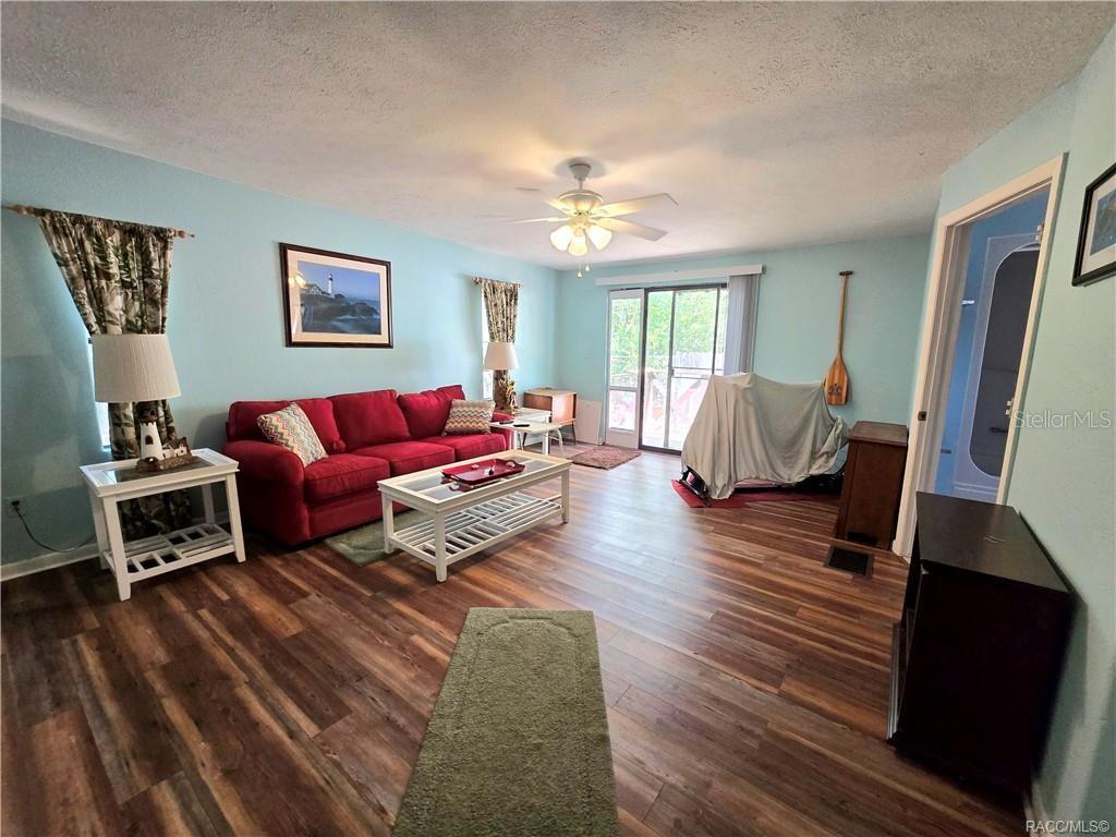 8009 E PEACOCK LN, FLORAL CITY, FL, 34436