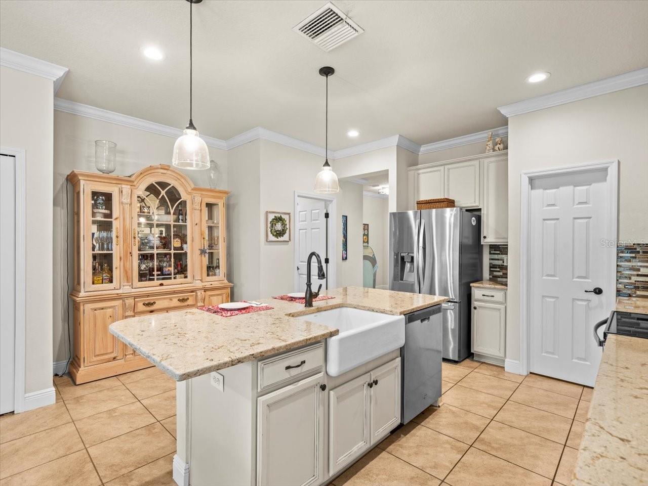 1100 MULTIFLORA LOOP, LUTZ, FL, 33558