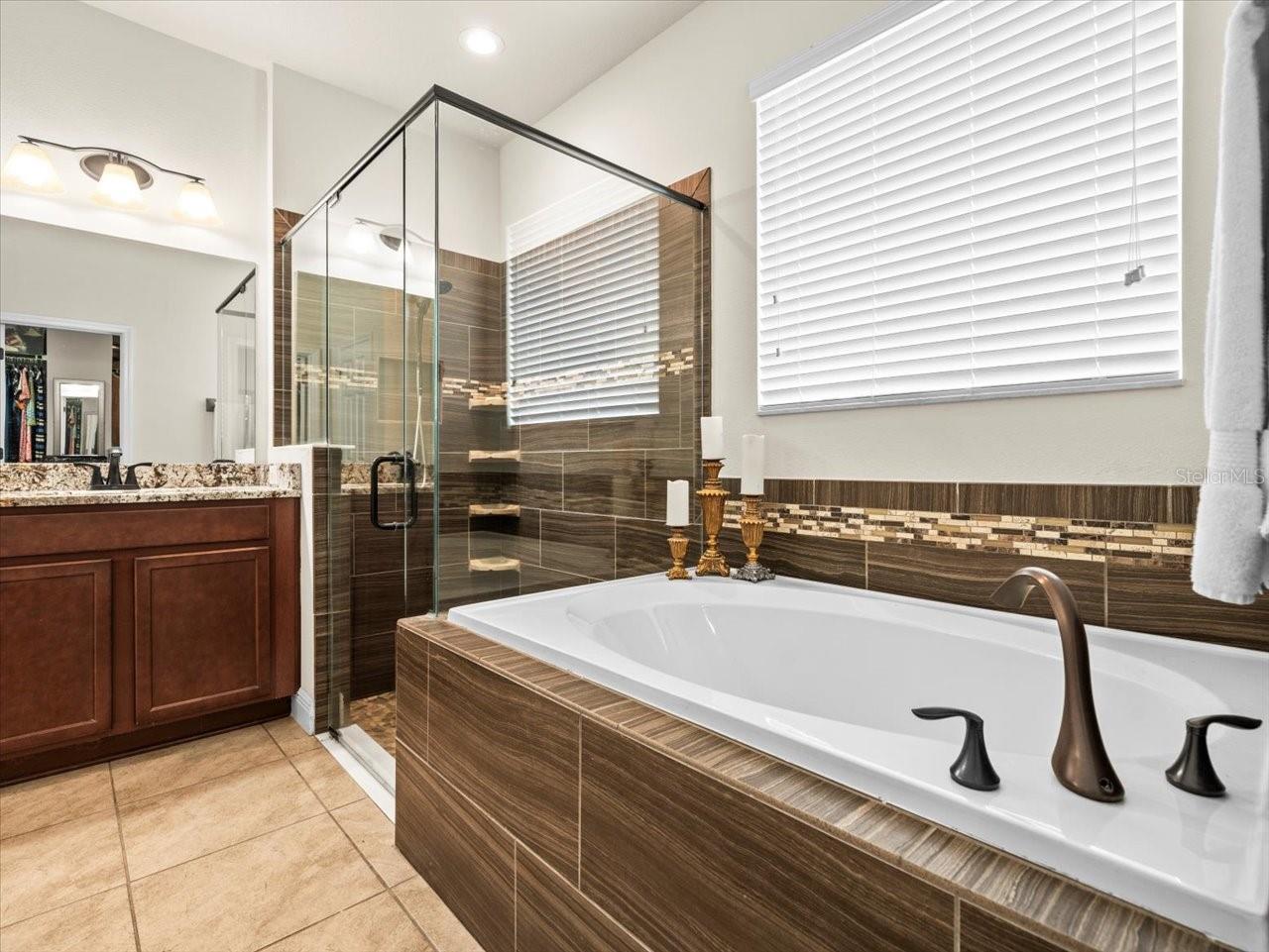 1100 MULTIFLORA LOOP, LUTZ, FL, 33558