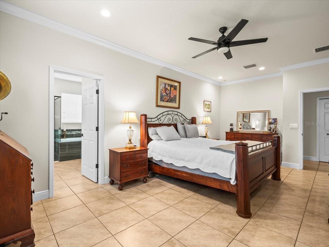 1100 MULTIFLORA LOOP, LUTZ, FL, 33558