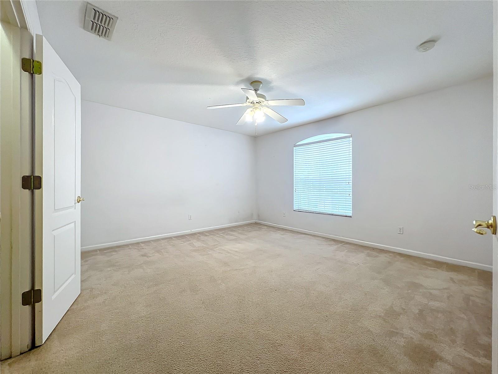 9939 MARSH POINTE DR, ORLANDO, FL, 32832