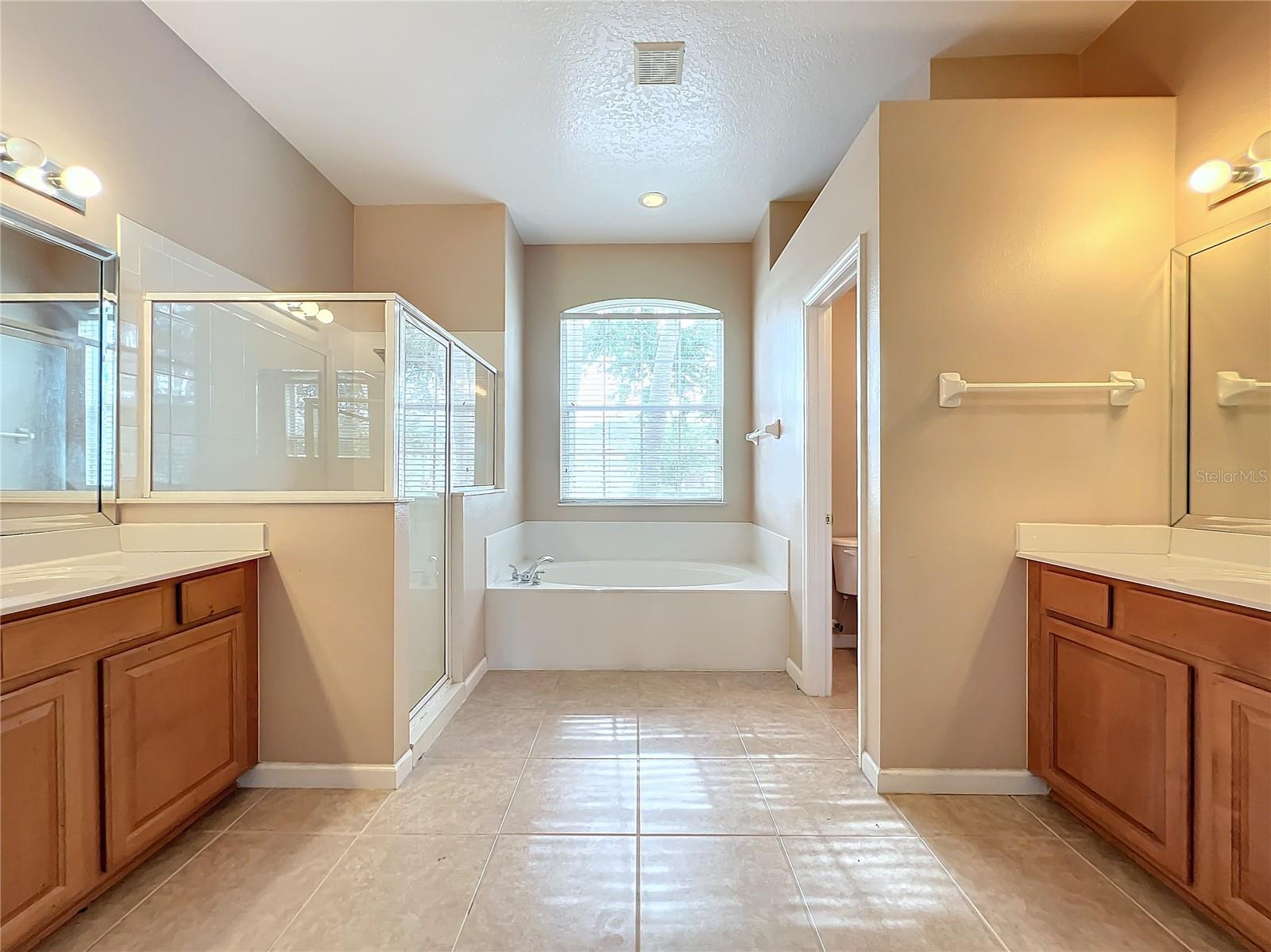 9939 MARSH POINTE DR, ORLANDO, FL, 32832