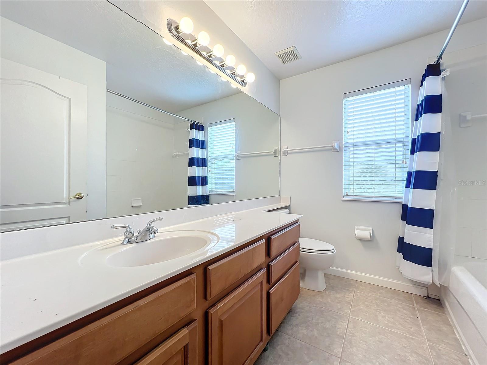 9939 MARSH POINTE DR, ORLANDO, FL, 32832
