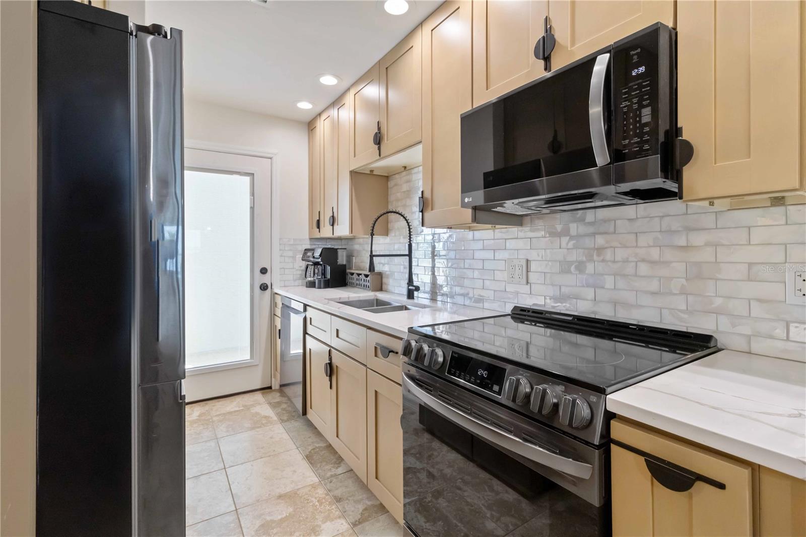1500 PARK BEACH CIR #2F, PUNTA GORDA, FL, 33950