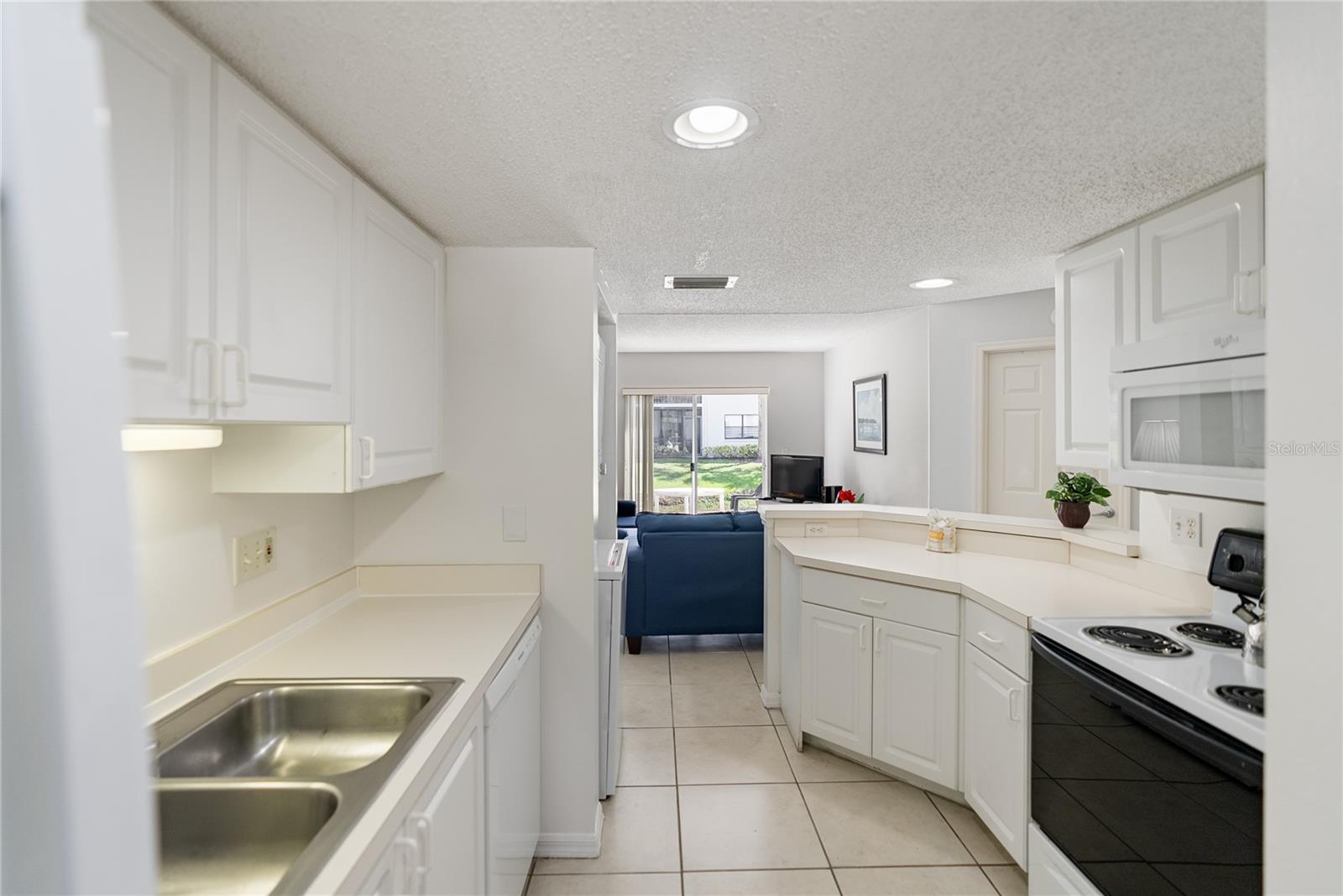 4457 45TH AVE W #102, BRADENTON, FL, 34210
