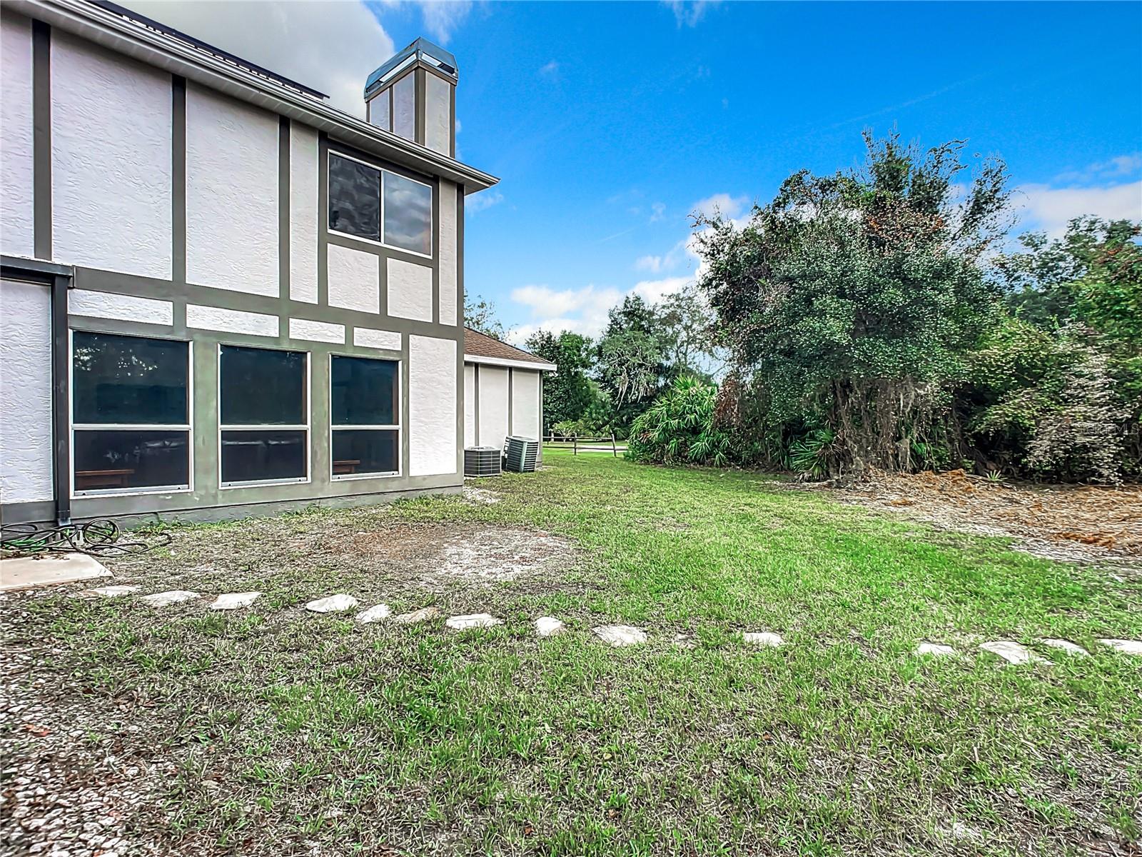 335 SAXON BLVD, DELTONA, FL, 32725