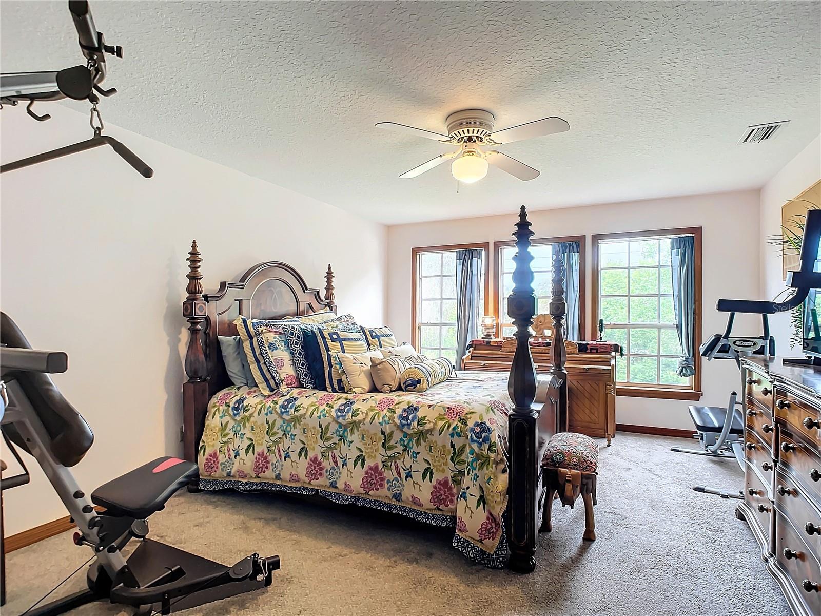 335 SAXON BLVD, DELTONA, FL, 32725