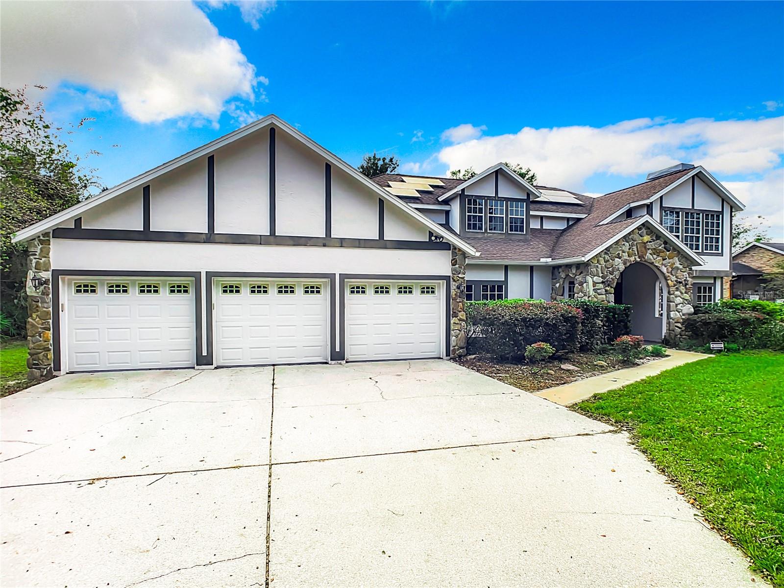 335 SAXON BLVD, DELTONA, FL, 32725