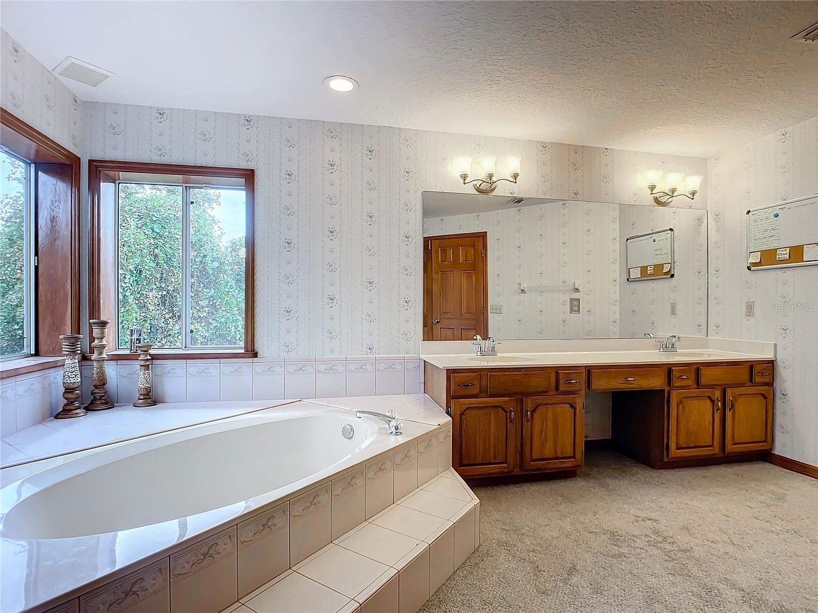 335 SAXON BLVD, DELTONA, FL, 32725