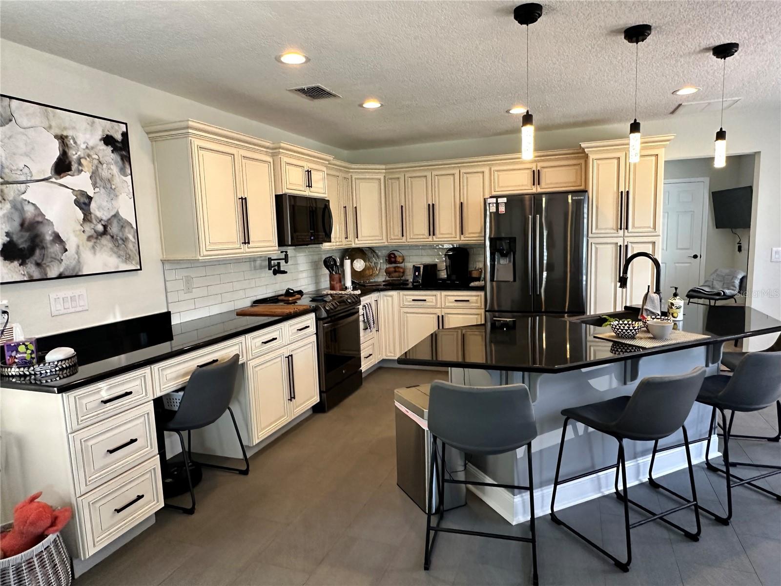 648 MEANDERING WAY, POLK CITY, FL, 33868