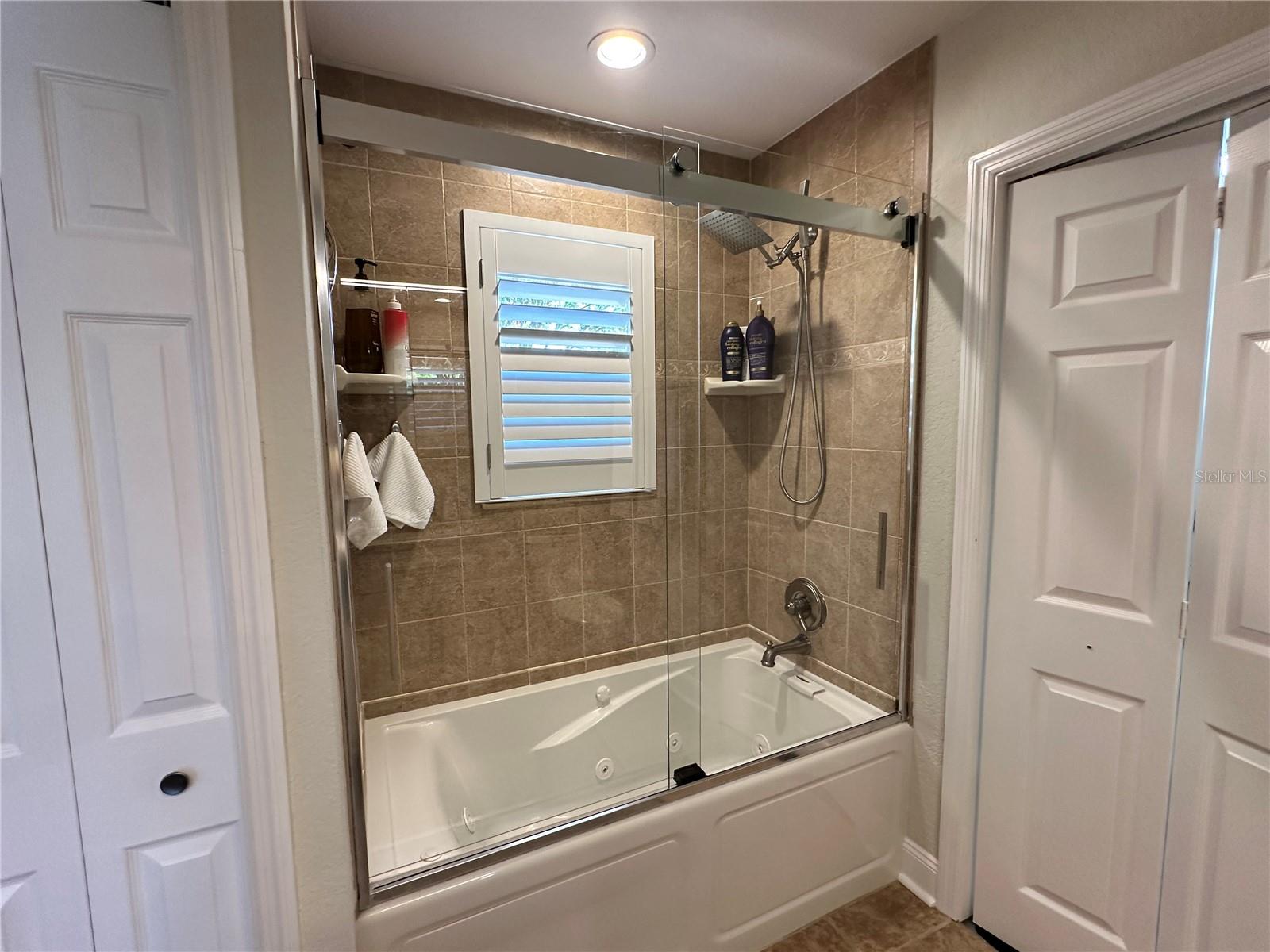 648 MEANDERING WAY, POLK CITY, FL, 33868