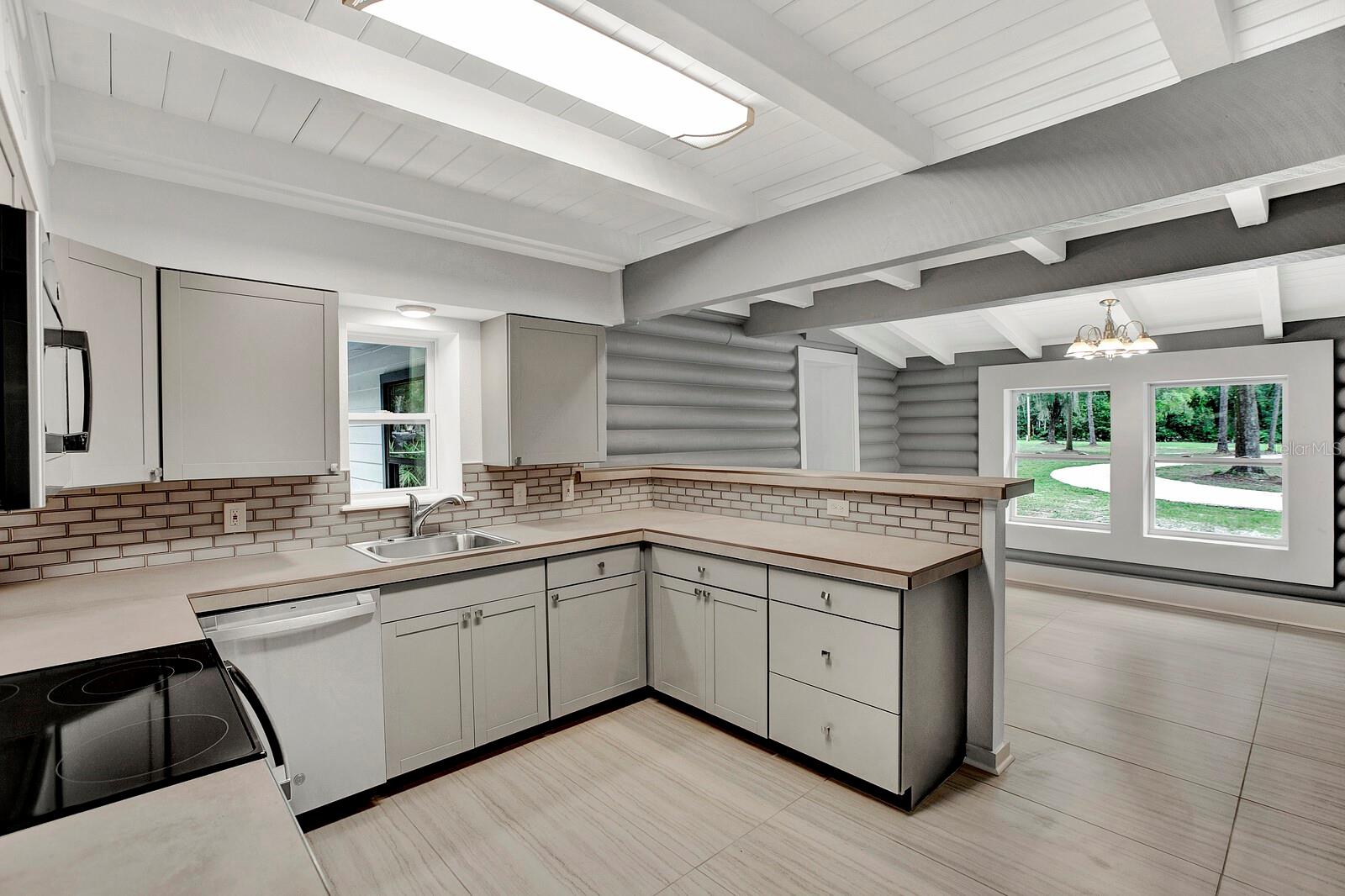 107 DINKLA LN, PALATKA, FL, 32177