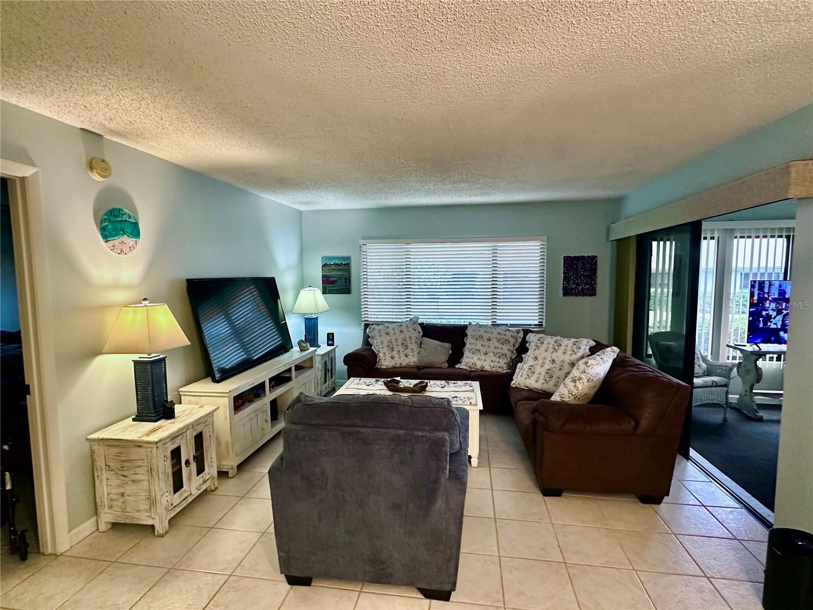 2753 COUNTRYSIDE BLVD #105, CLEARWATER, FL, 33761