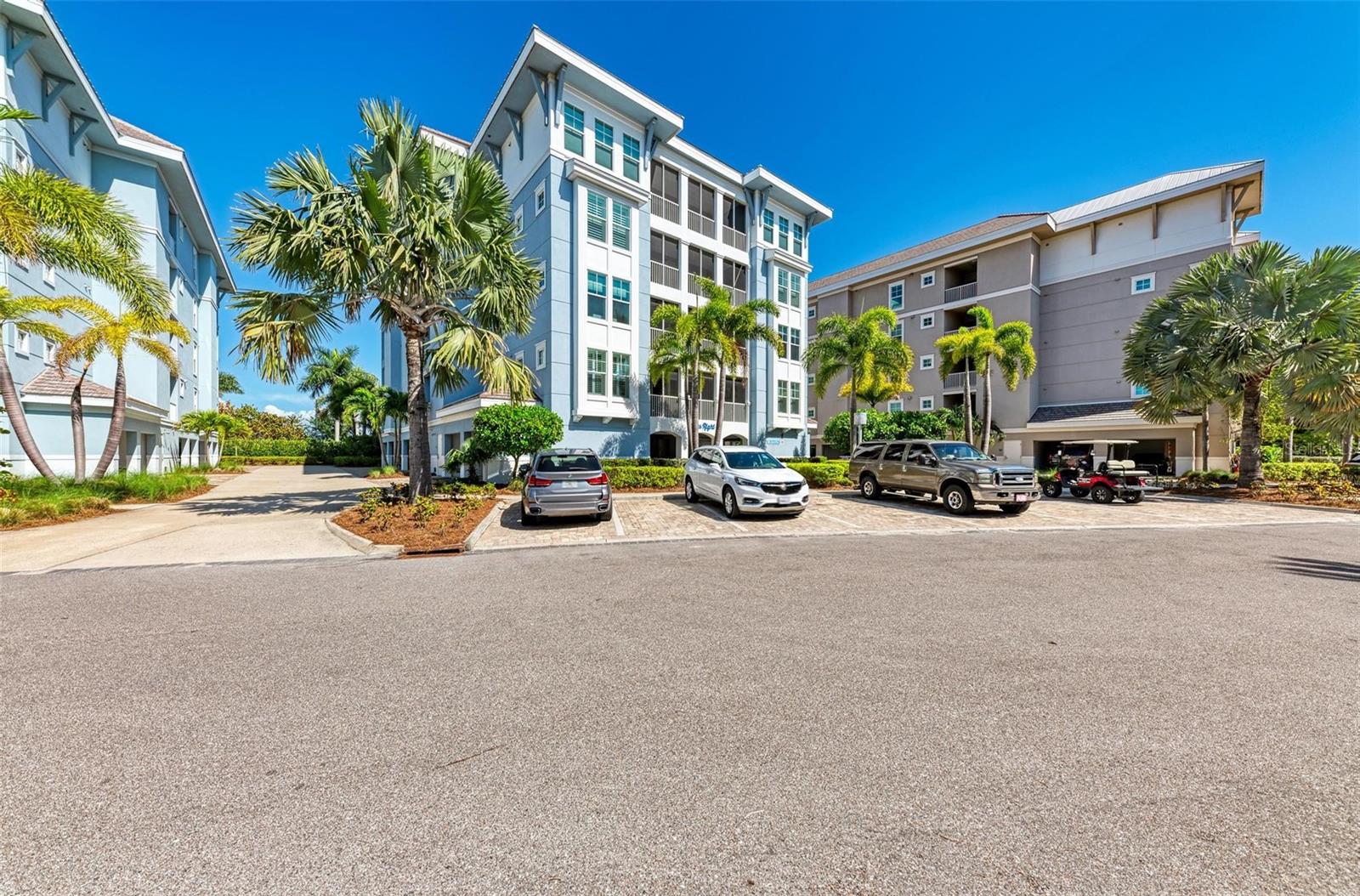 391 ARUBA CIR #302, BRADENTON, FL, 34209