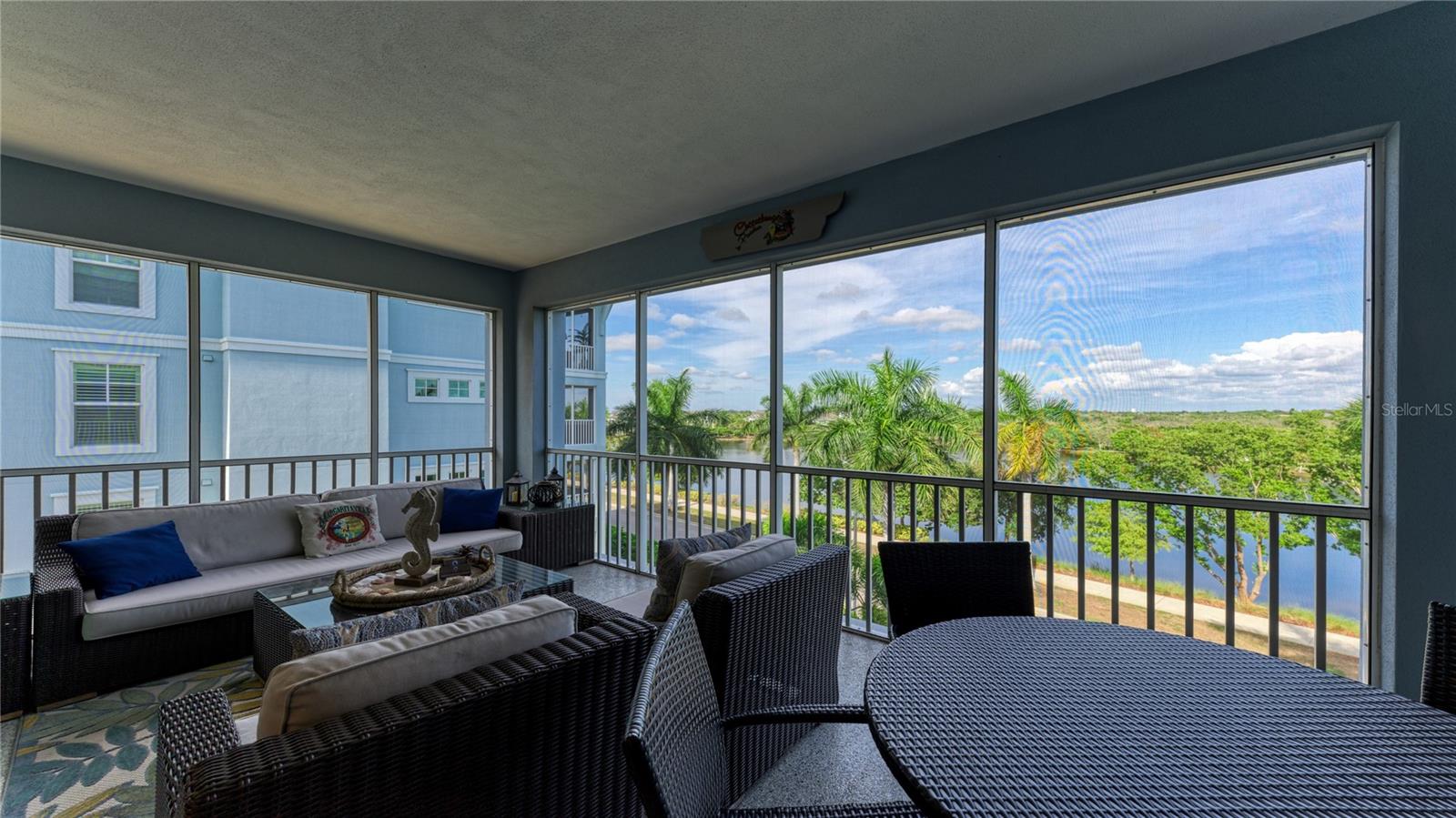 391 ARUBA CIR #302, BRADENTON, FL, 34209