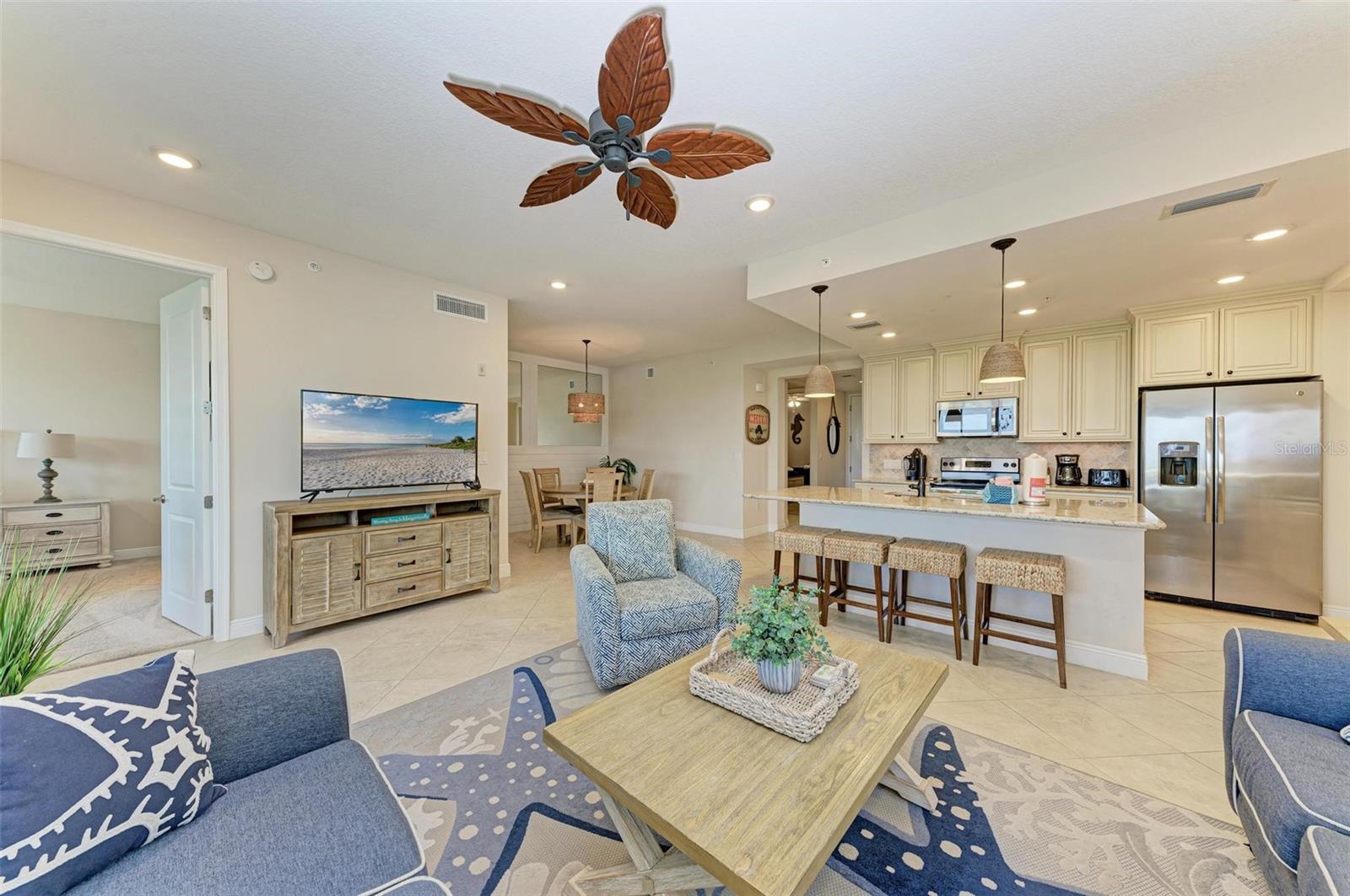 391 ARUBA CIR #302, BRADENTON, FL, 34209