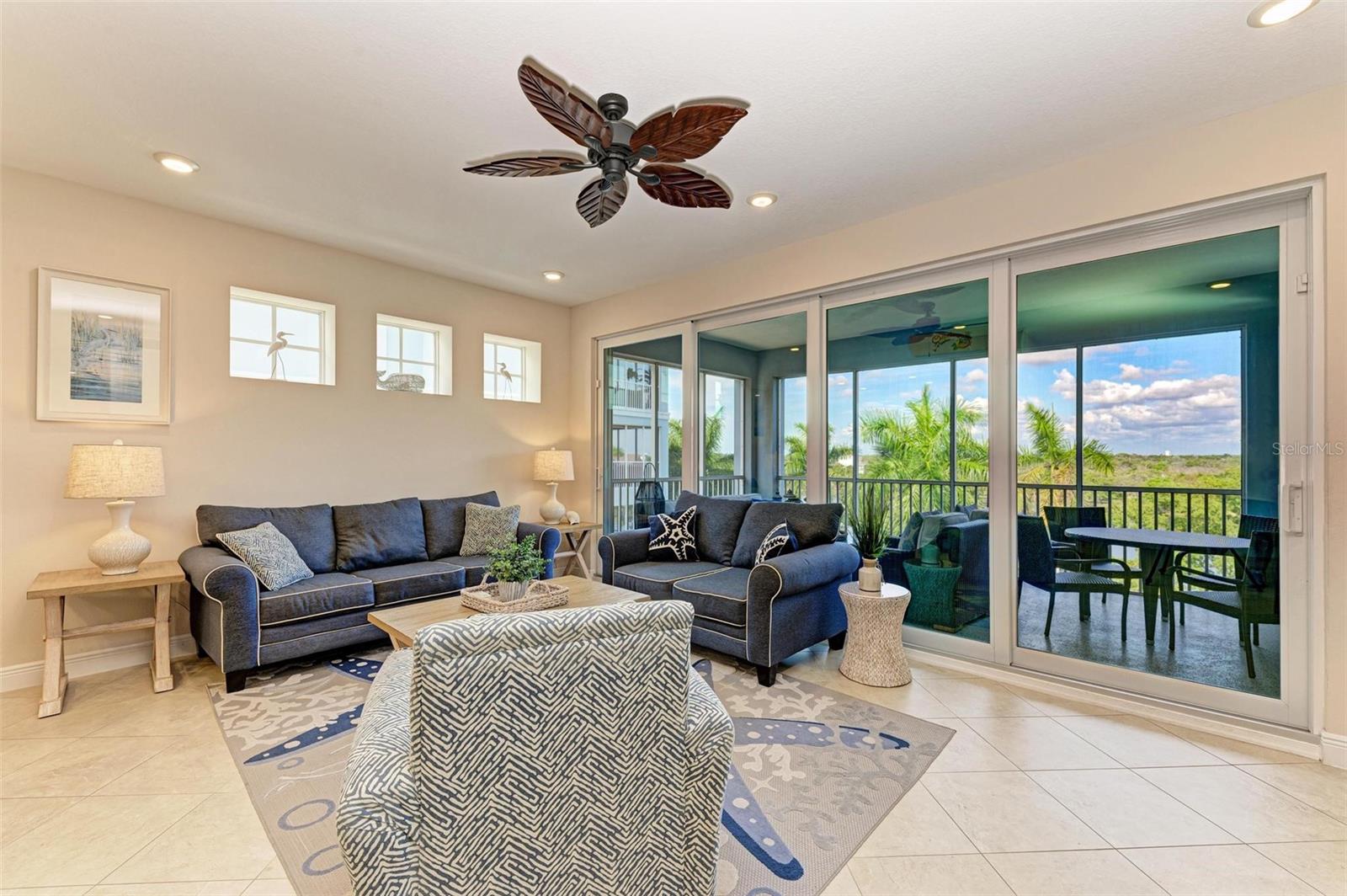 391 ARUBA CIR #302, BRADENTON, FL, 34209