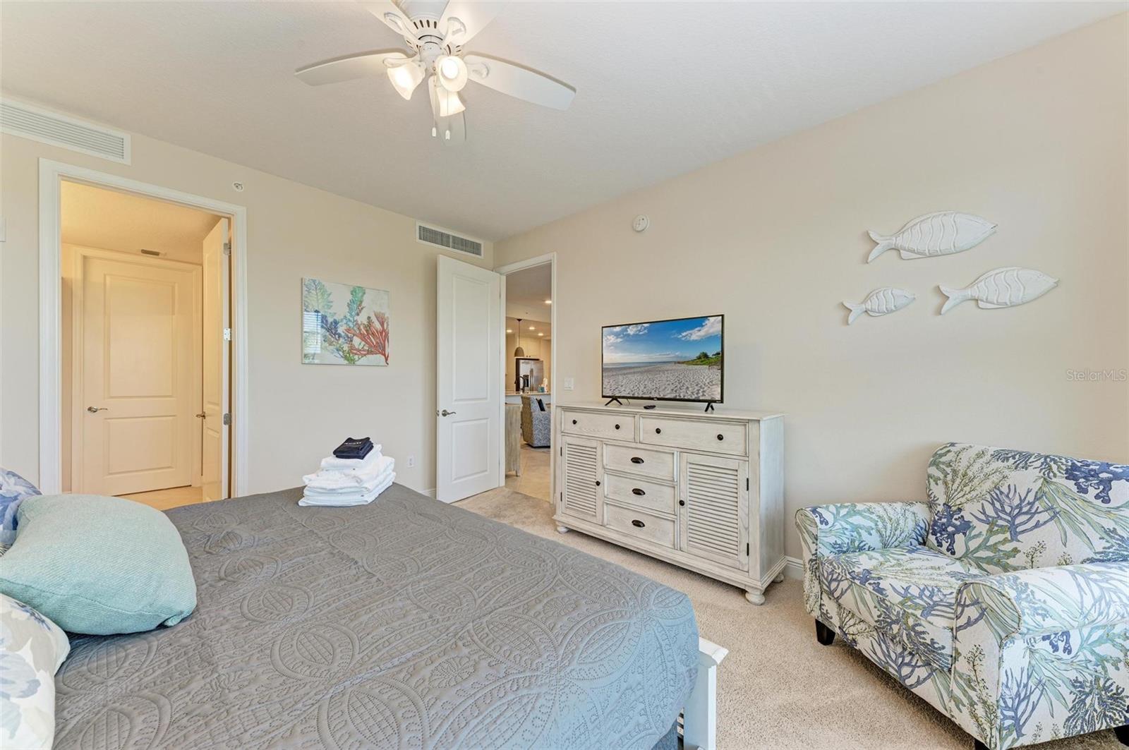 391 ARUBA CIR #302, BRADENTON, FL, 34209