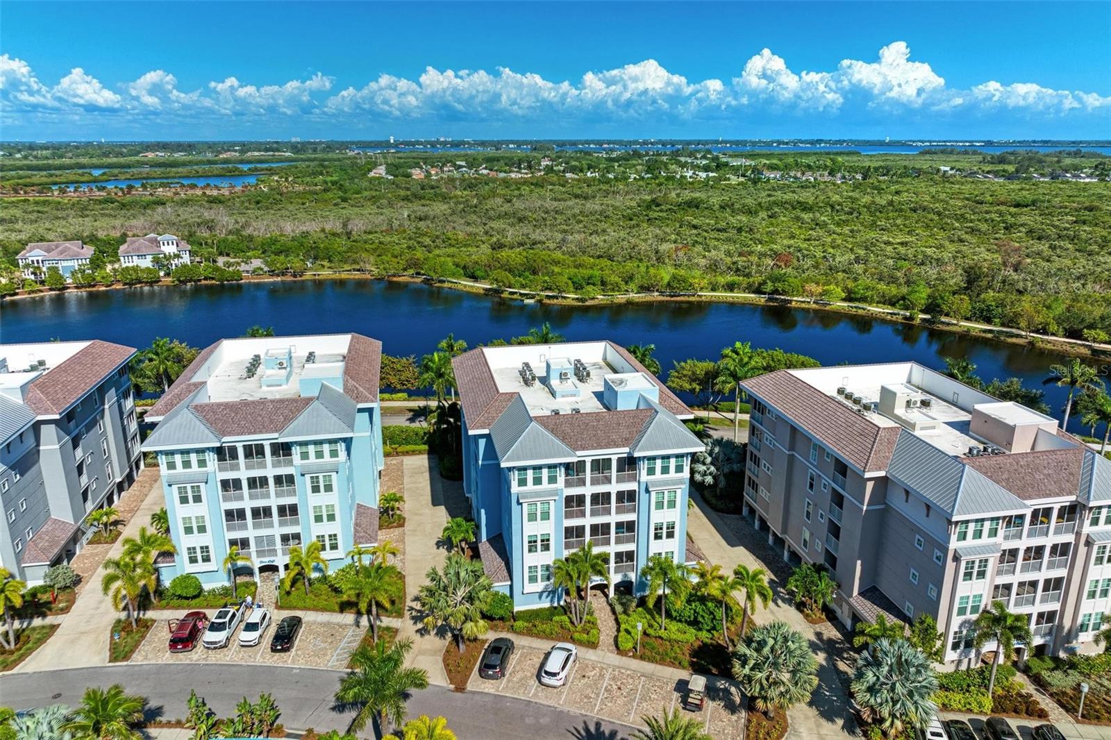 391 ARUBA CIR #302, BRADENTON, FL, 34209