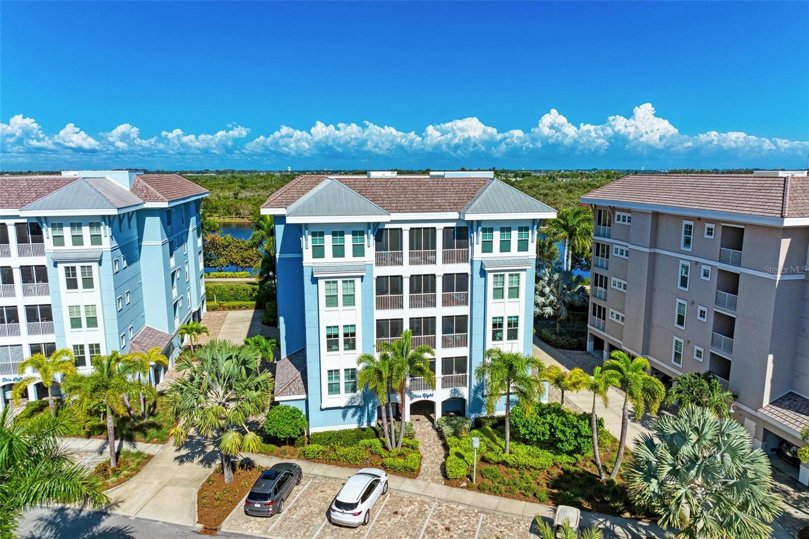 391 ARUBA CIR #302, BRADENTON, FL, 34209