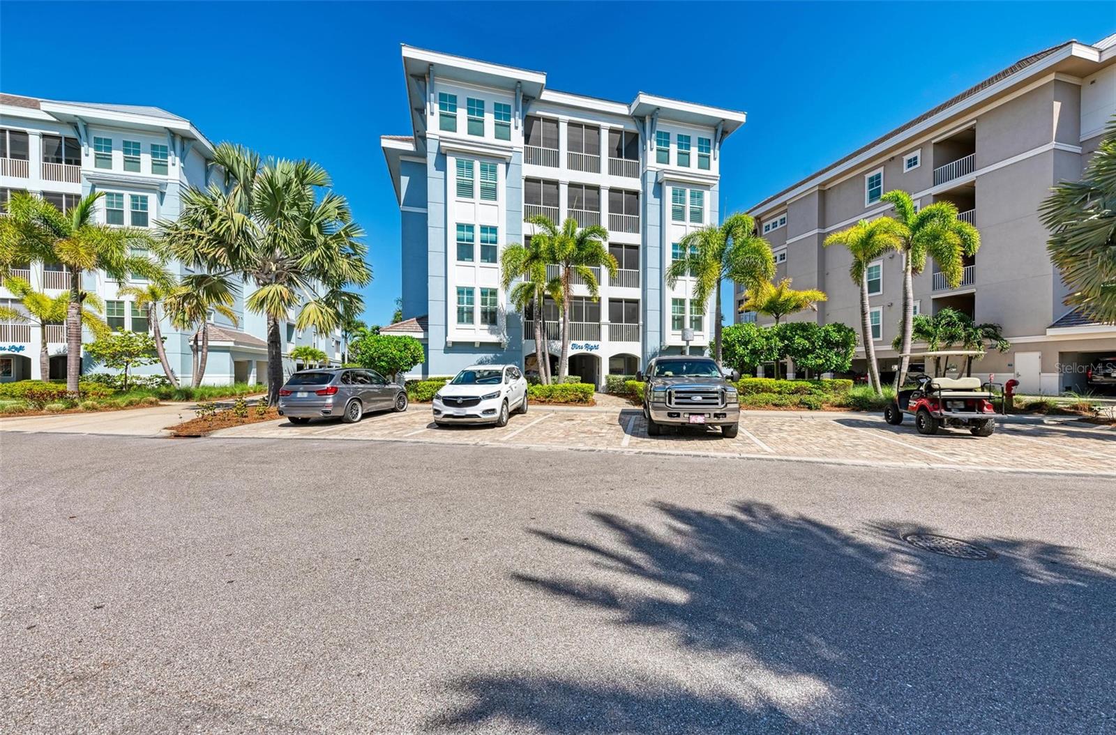 391 ARUBA CIR #302, BRADENTON, FL, 34209