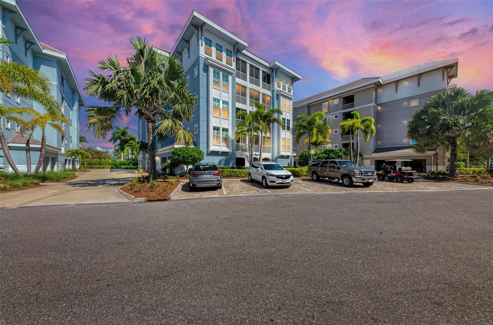 391 ARUBA CIR #302, BRADENTON, FL, 34209