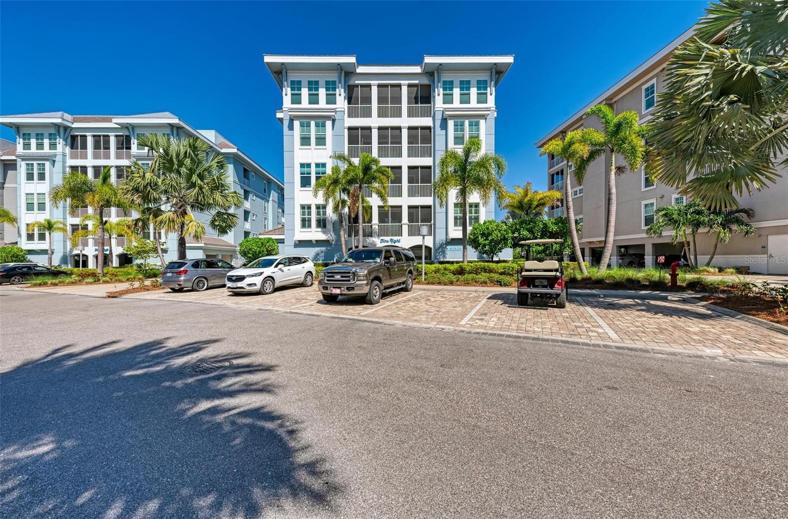 391 ARUBA CIR #302, BRADENTON, FL, 34209