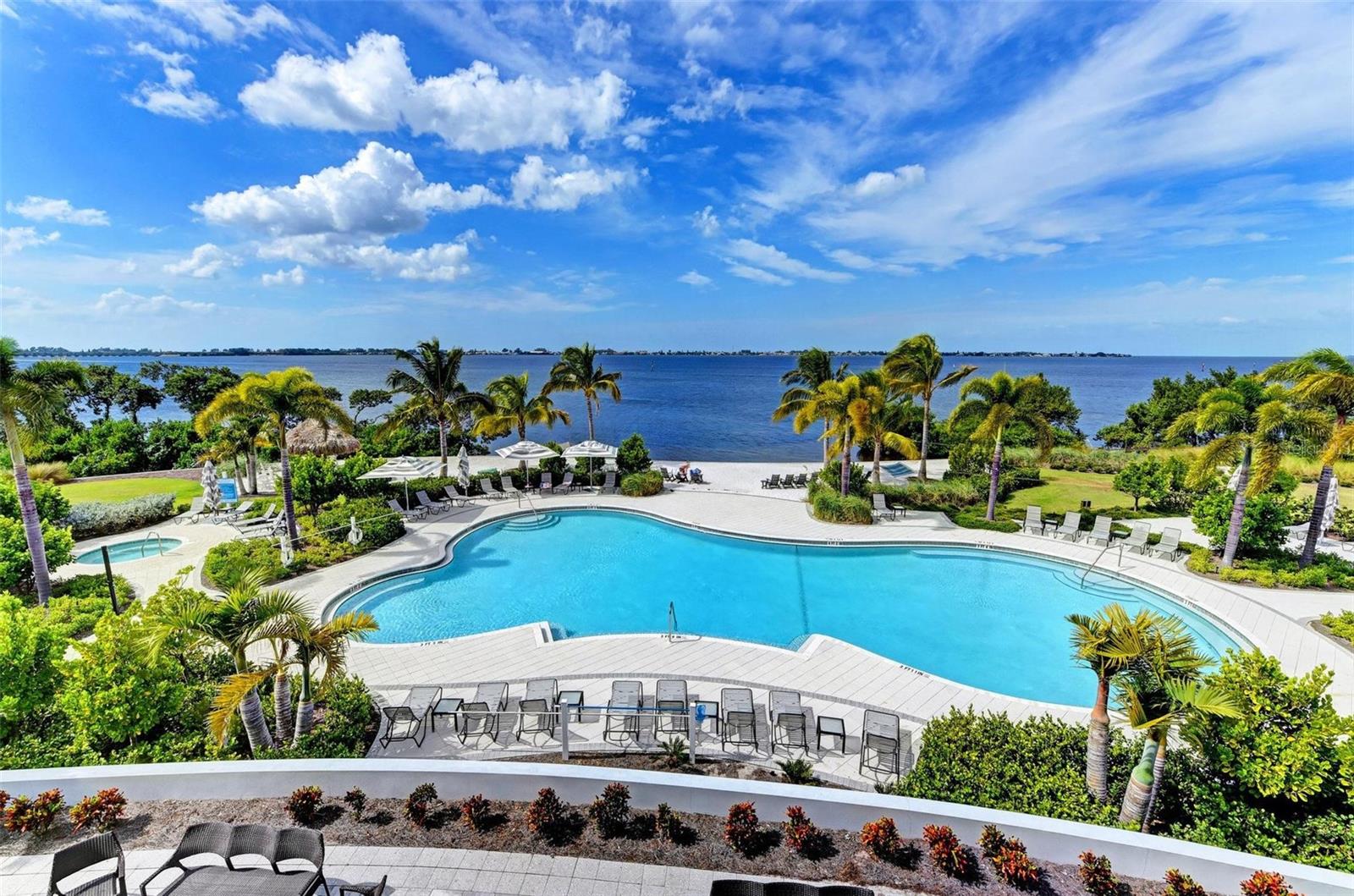 391 ARUBA CIR #302, BRADENTON, FL, 34209