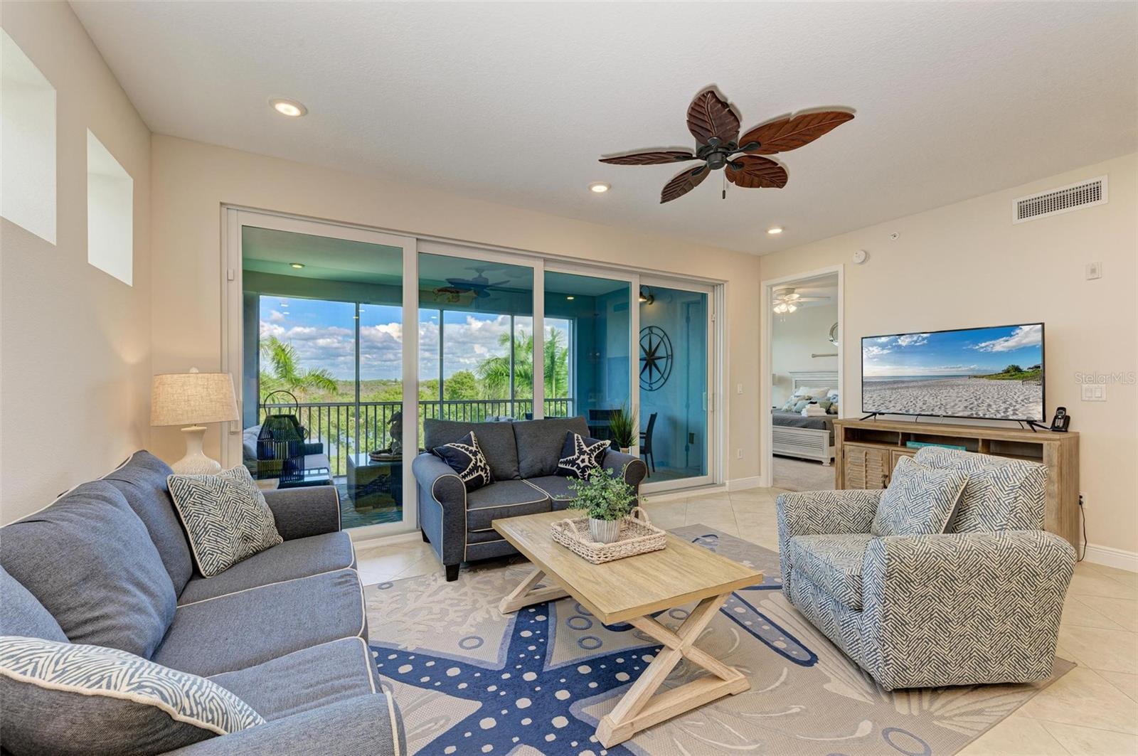 391 ARUBA CIR #302, BRADENTON, FL, 34209
