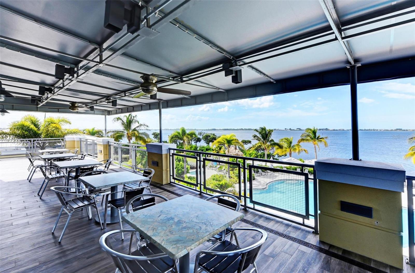 391 ARUBA CIR #302, BRADENTON, FL, 34209
