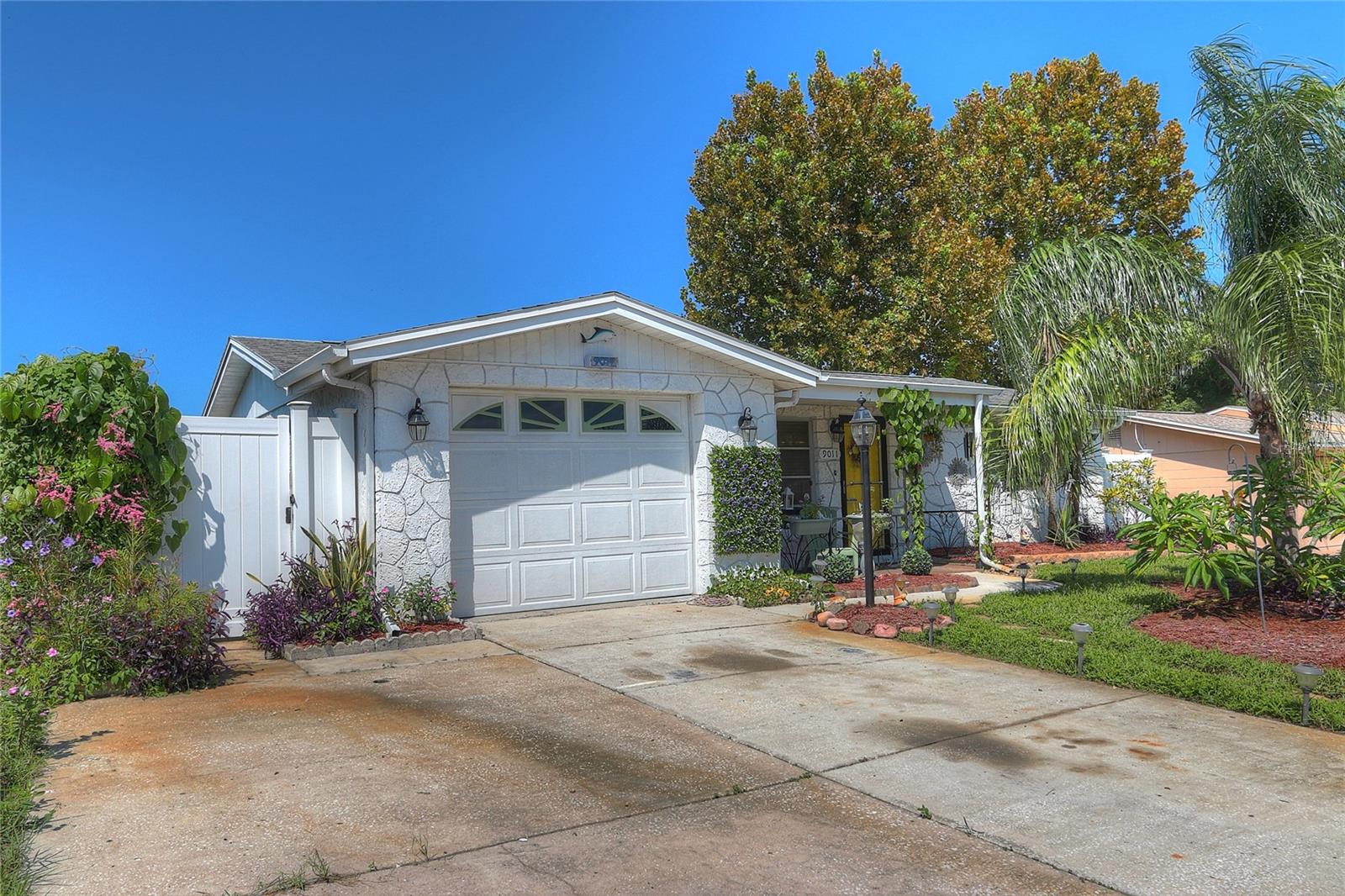 9011 HUNT CLUB LN, PORT RICHEY, FL, 34668