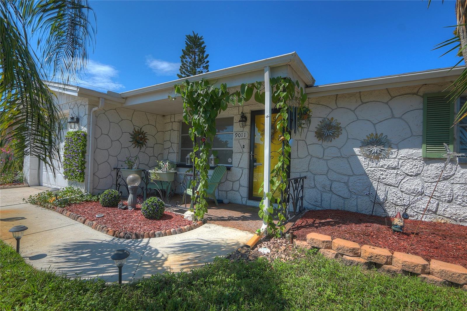 9011 HUNT CLUB LN, PORT RICHEY, FL, 34668