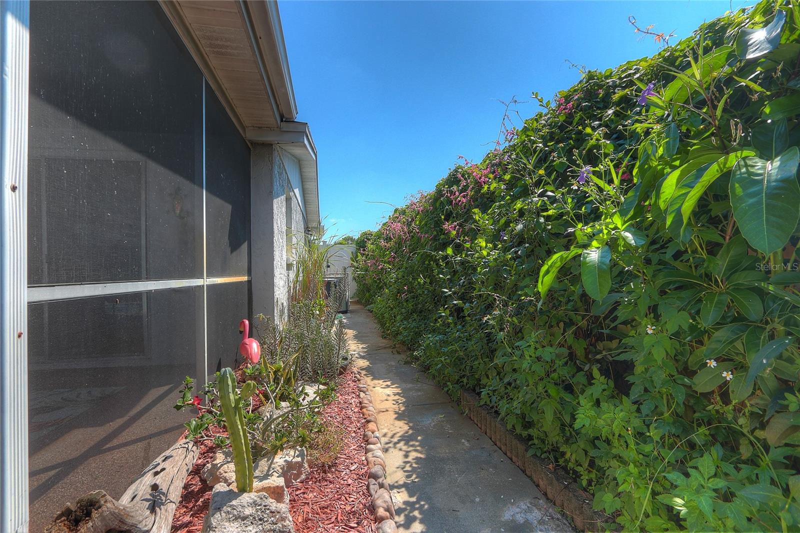 9011 HUNT CLUB LN, PORT RICHEY, FL, 34668