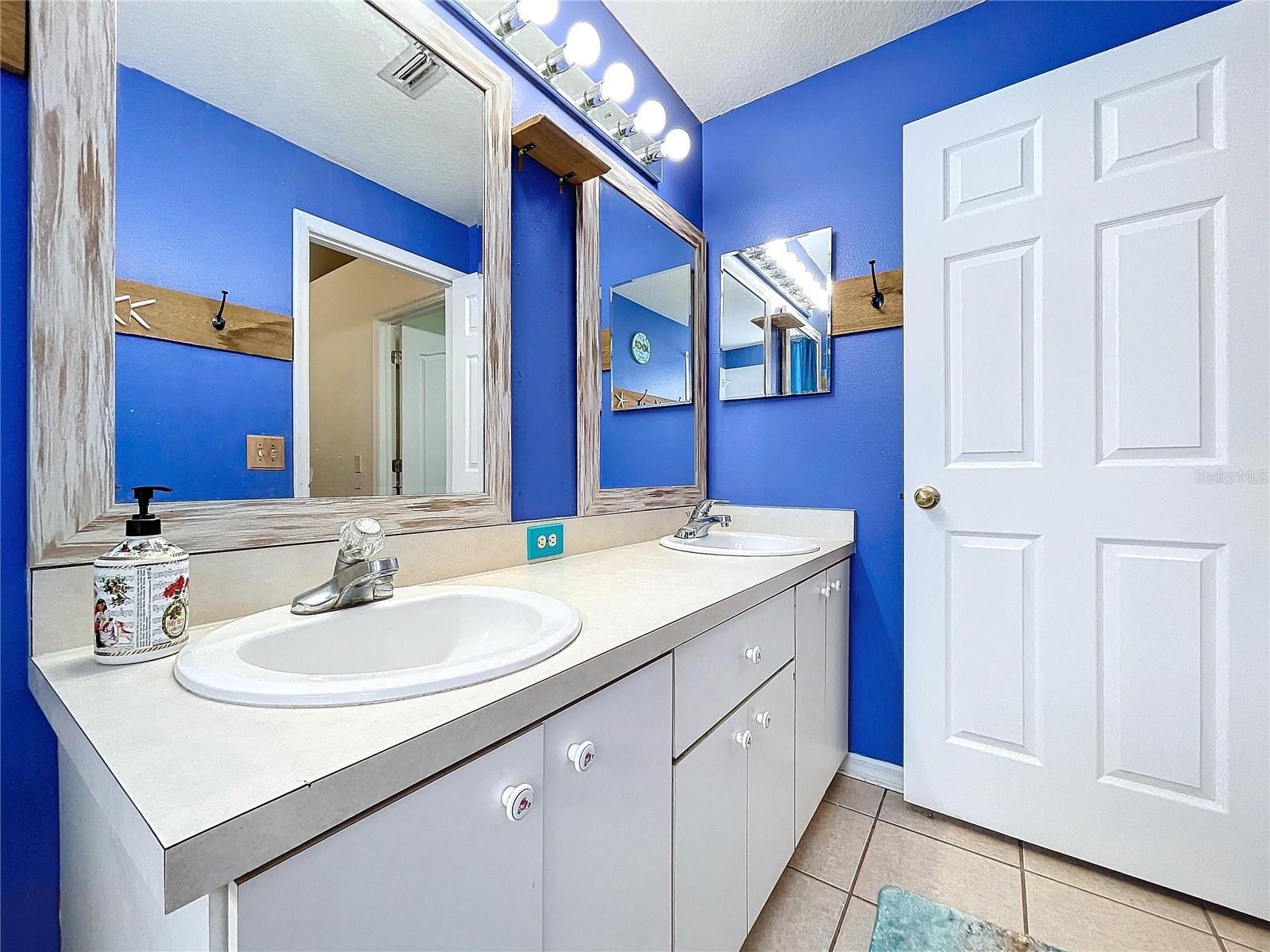 7613 HAMPSHIRE GARDEN PL, APOLLO BEACH, FL, 33572