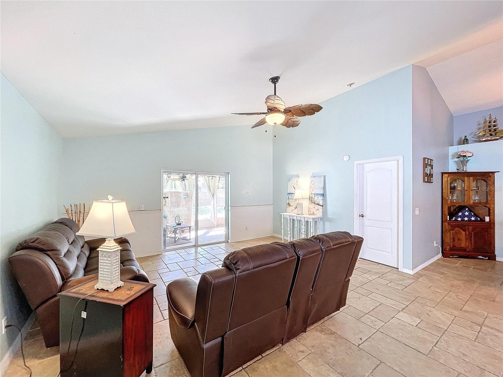 7613 HAMPSHIRE GARDEN PL, APOLLO BEACH, FL, 33572