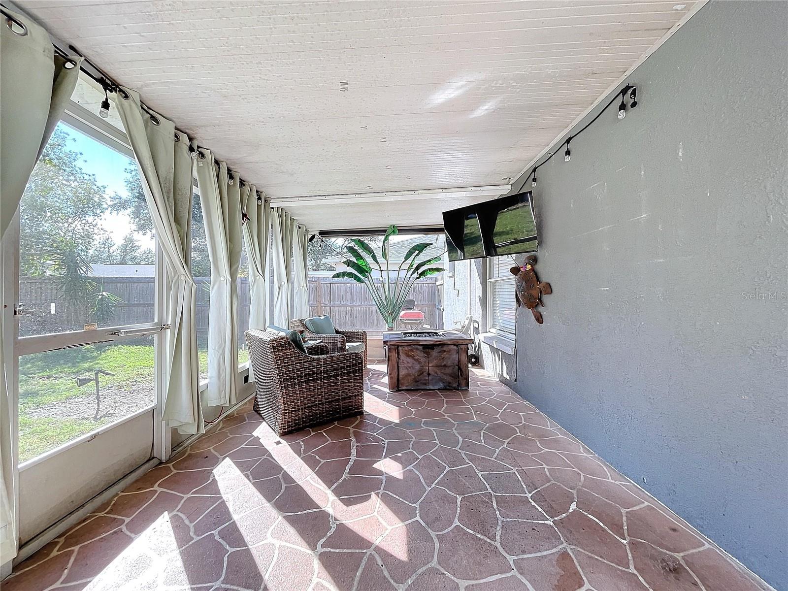 7613 HAMPSHIRE GARDEN PL, APOLLO BEACH, FL, 33572