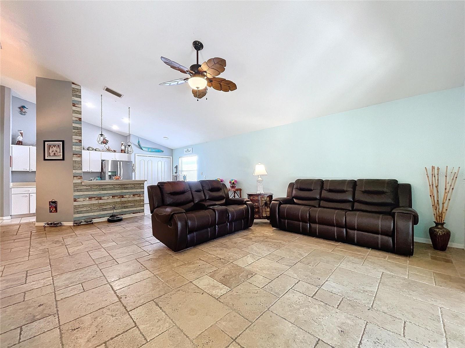 7613 HAMPSHIRE GARDEN PL, APOLLO BEACH, FL, 33572