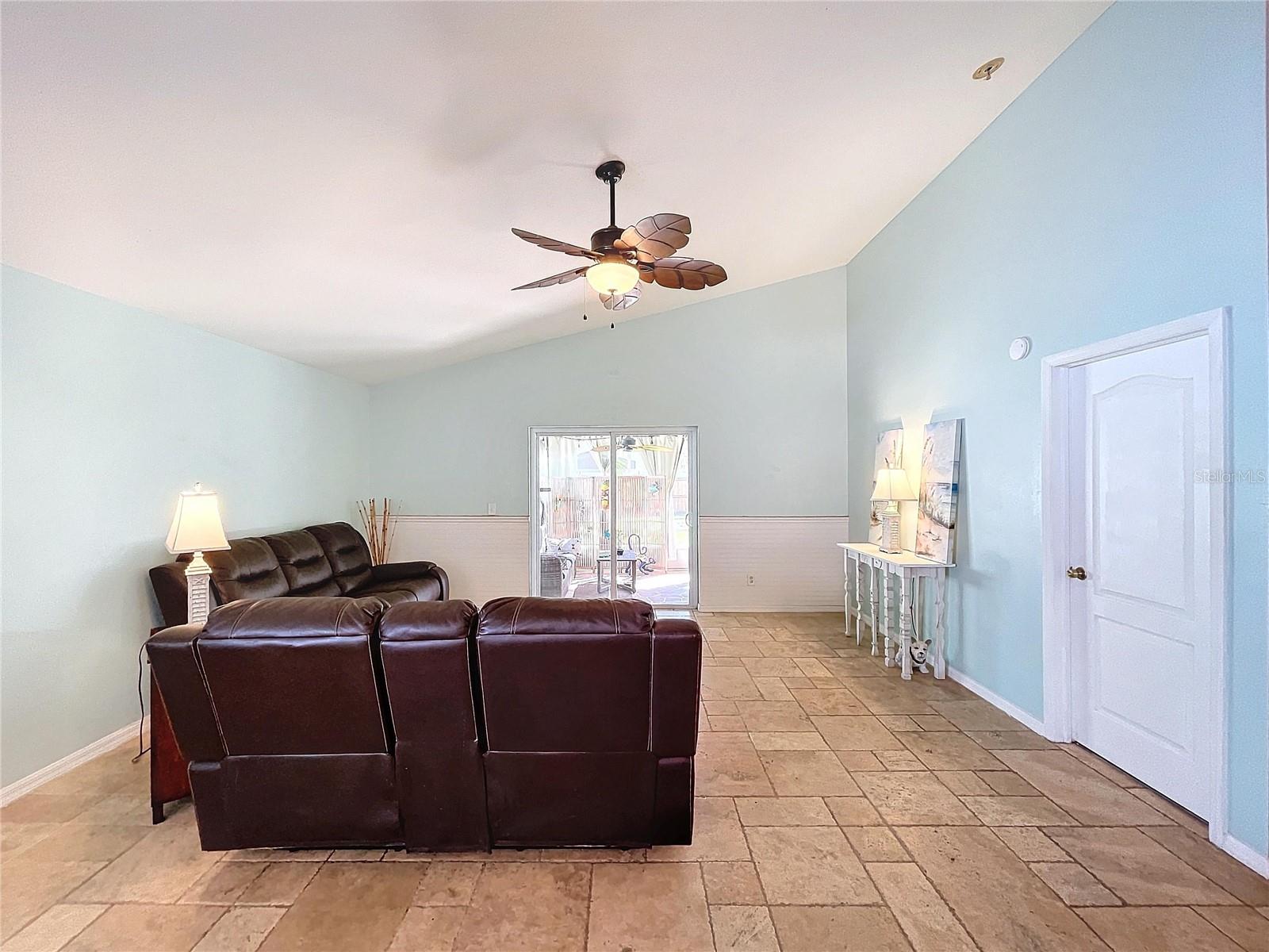 7613 HAMPSHIRE GARDEN PL, APOLLO BEACH, FL, 33572