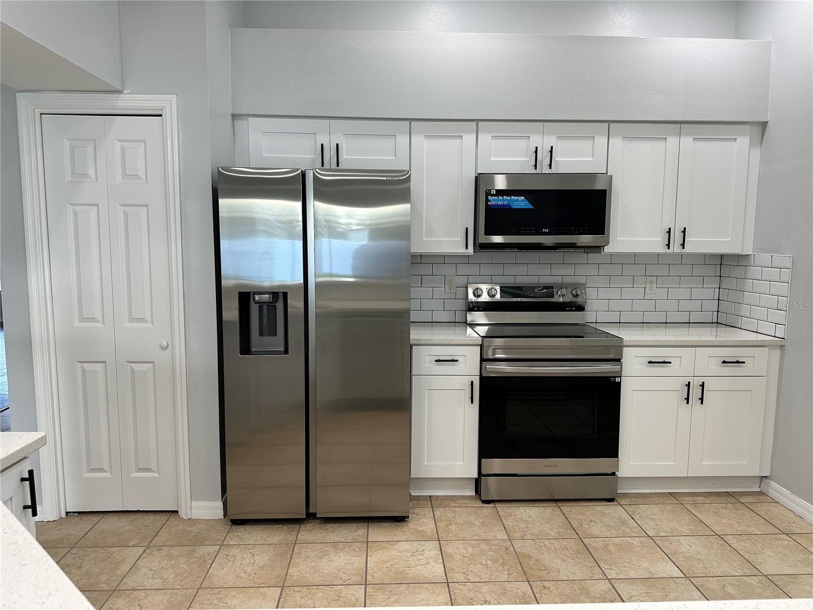 1127 BARCLAY WOOD DR, RUSKIN, FL, 33570
