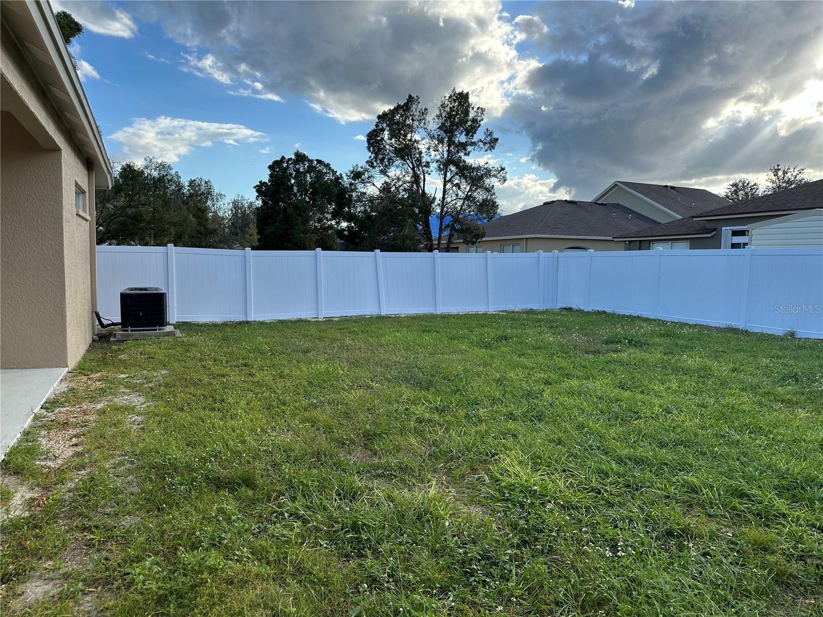 1127 BARCLAY WOOD DR, RUSKIN, FL, 33570