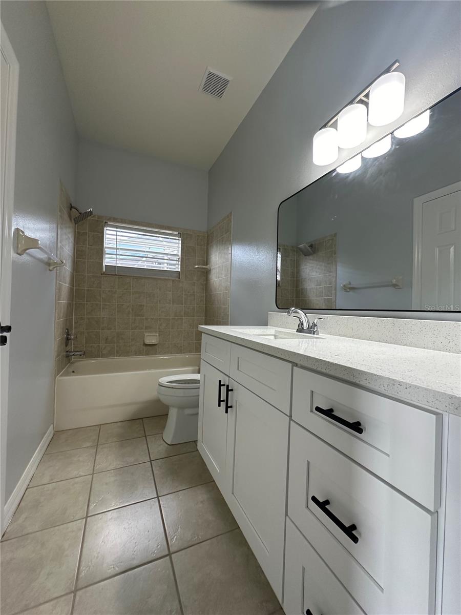 1127 BARCLAY WOOD DR, RUSKIN, FL, 33570