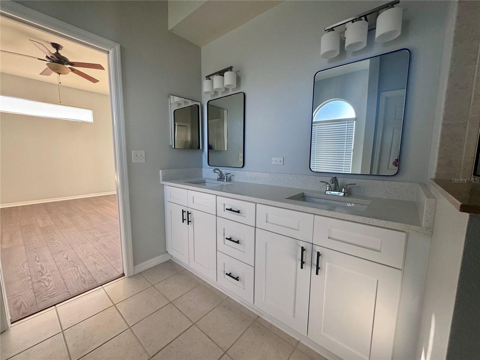 1127 BARCLAY WOOD DR, RUSKIN, FL, 33570