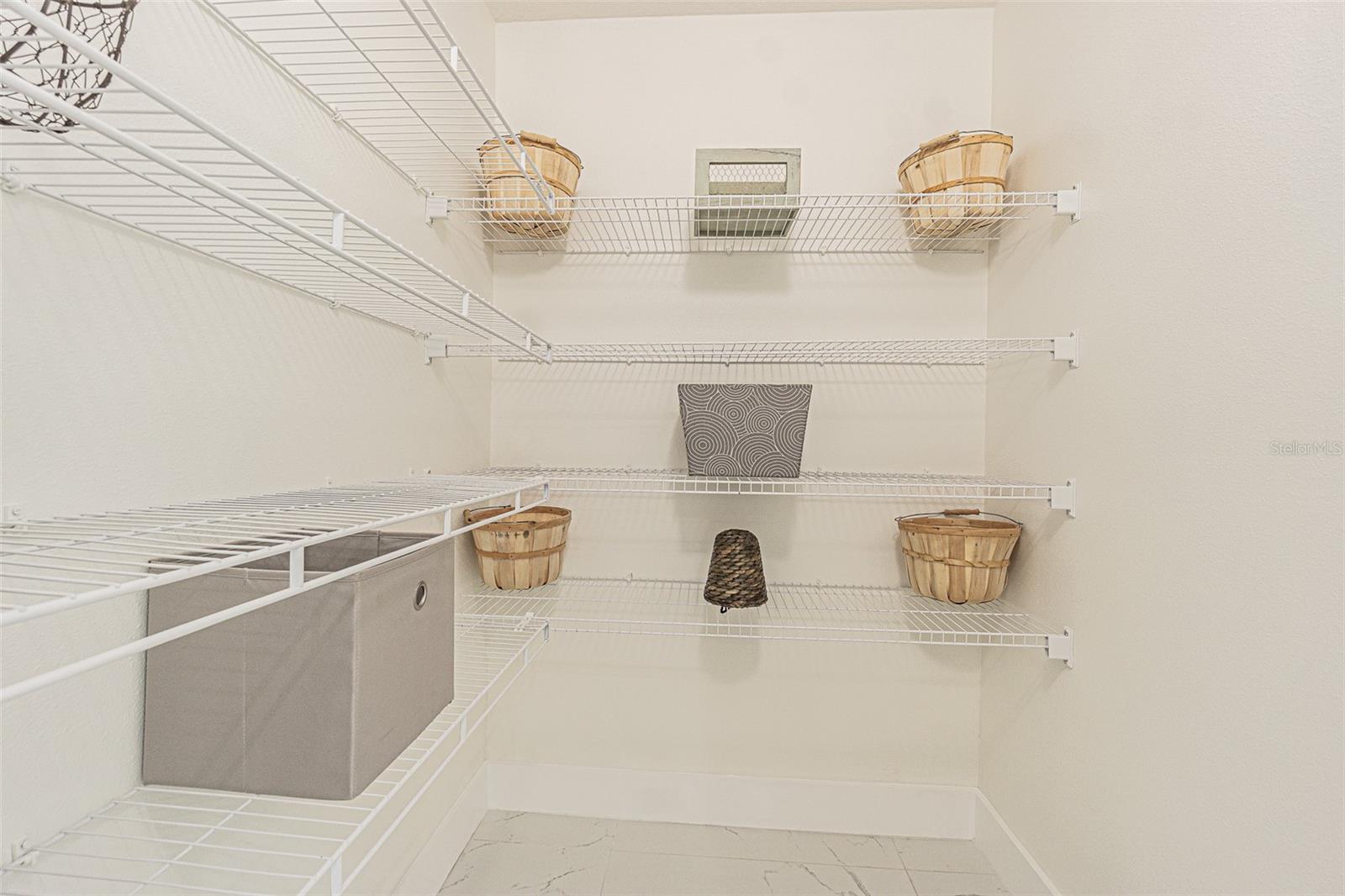 7408 W HENRY AVE, TAMPA, FL, 33615