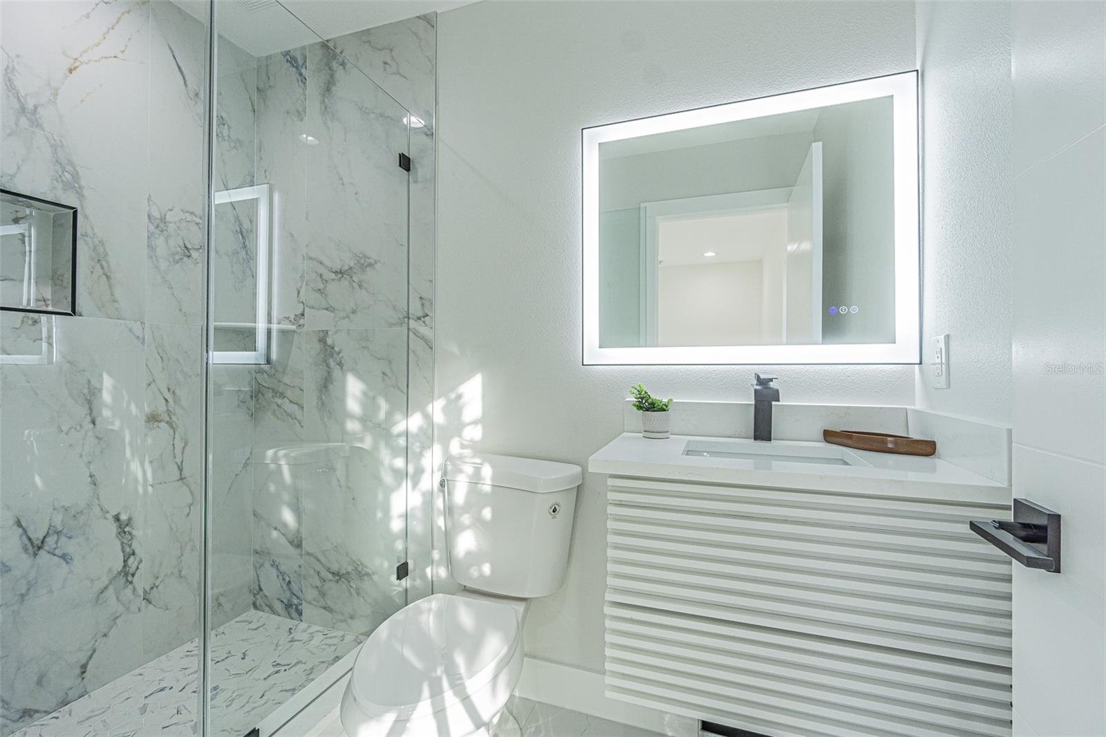 7408 W HENRY AVE, TAMPA, FL, 33615