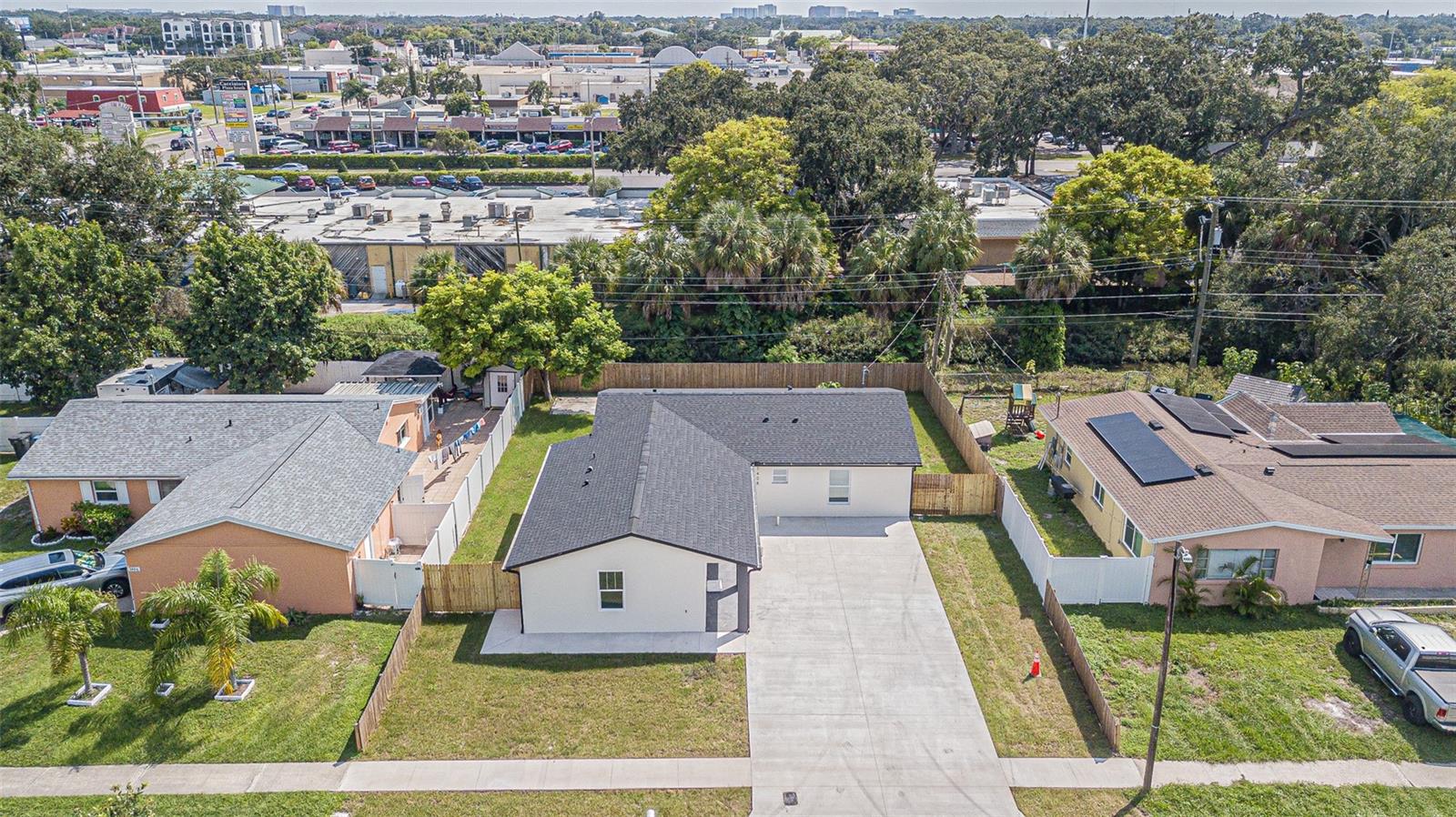 7408 W HENRY AVE, TAMPA, FL, 33615