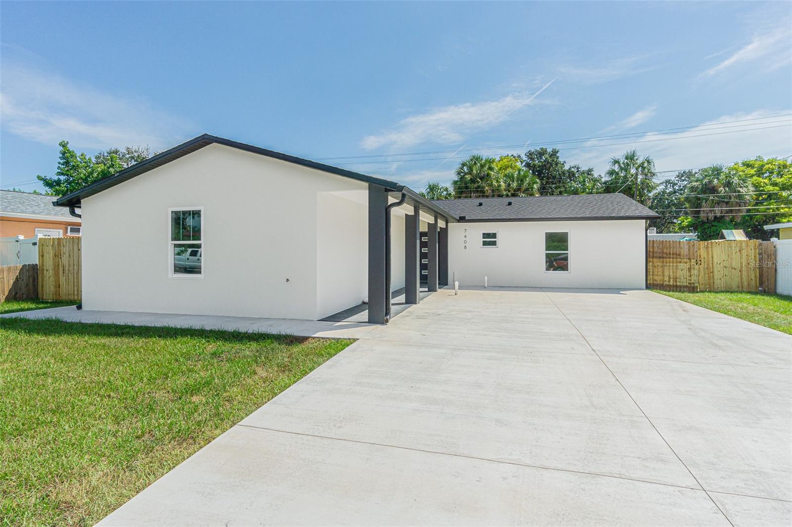 7408 W HENRY AVE, TAMPA, FL, 33615