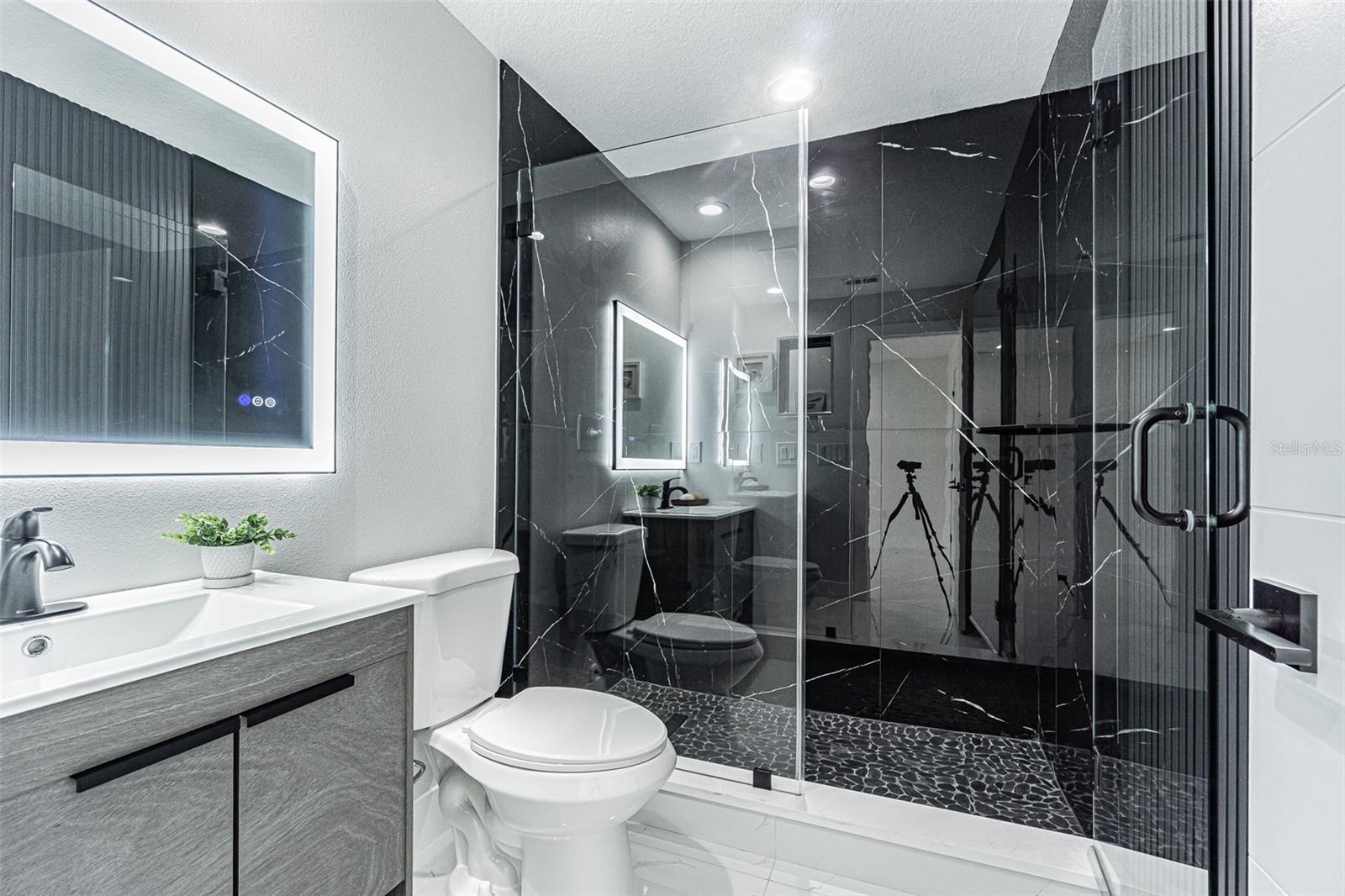 7408 W HENRY AVE, TAMPA, FL, 33615