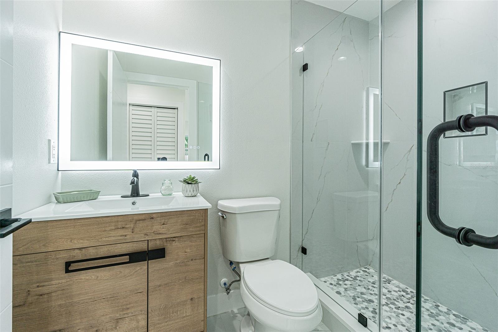 7408 W HENRY AVE, TAMPA, FL, 33615